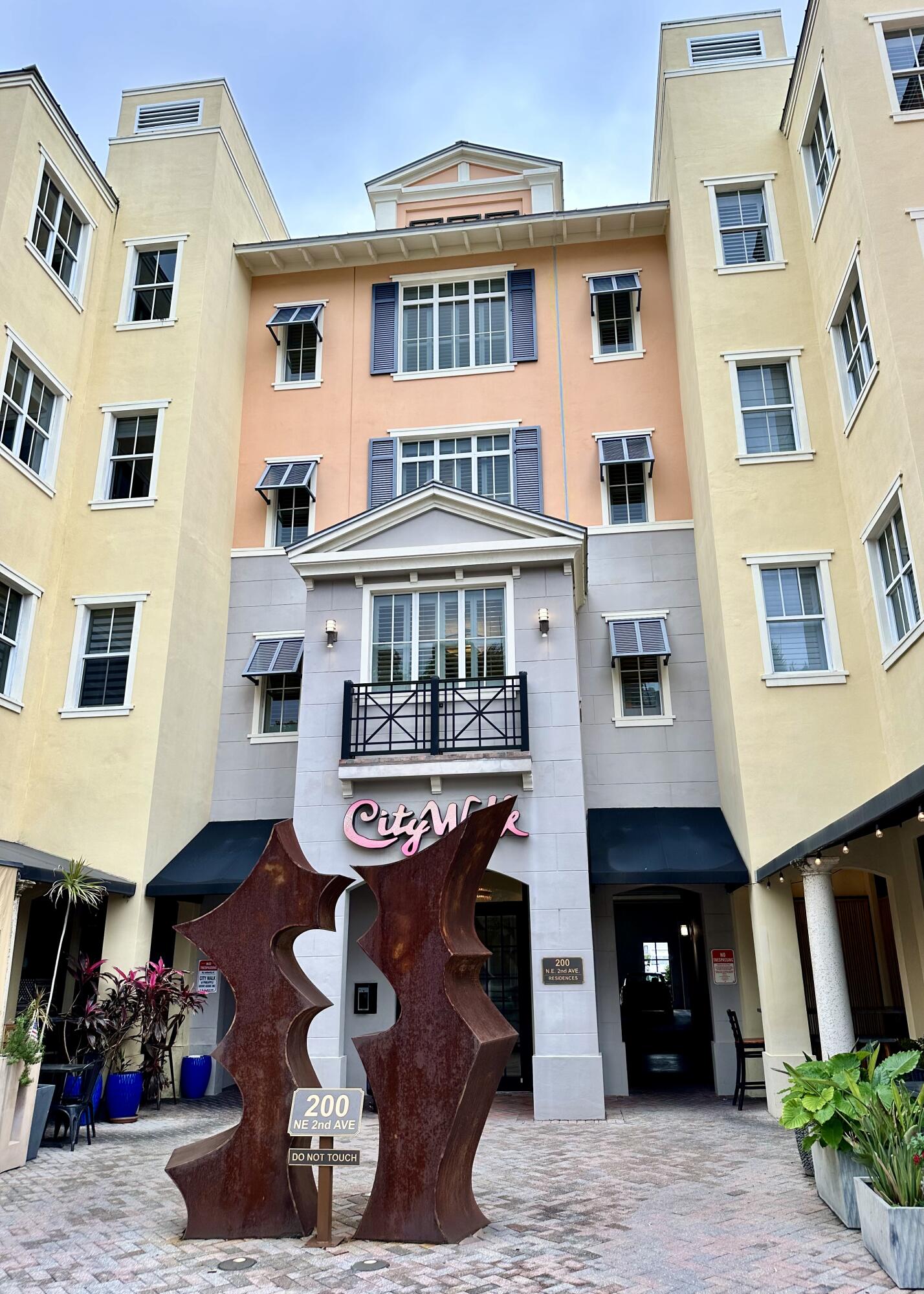 200 NE 2nd Avenue 312