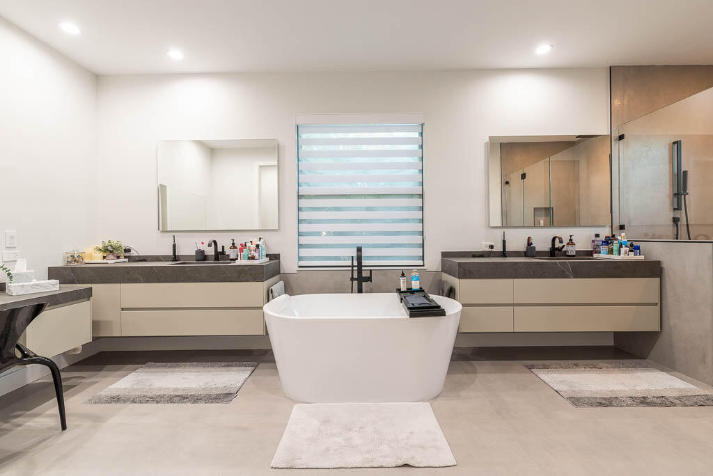 17230 Windy Pointe Lane