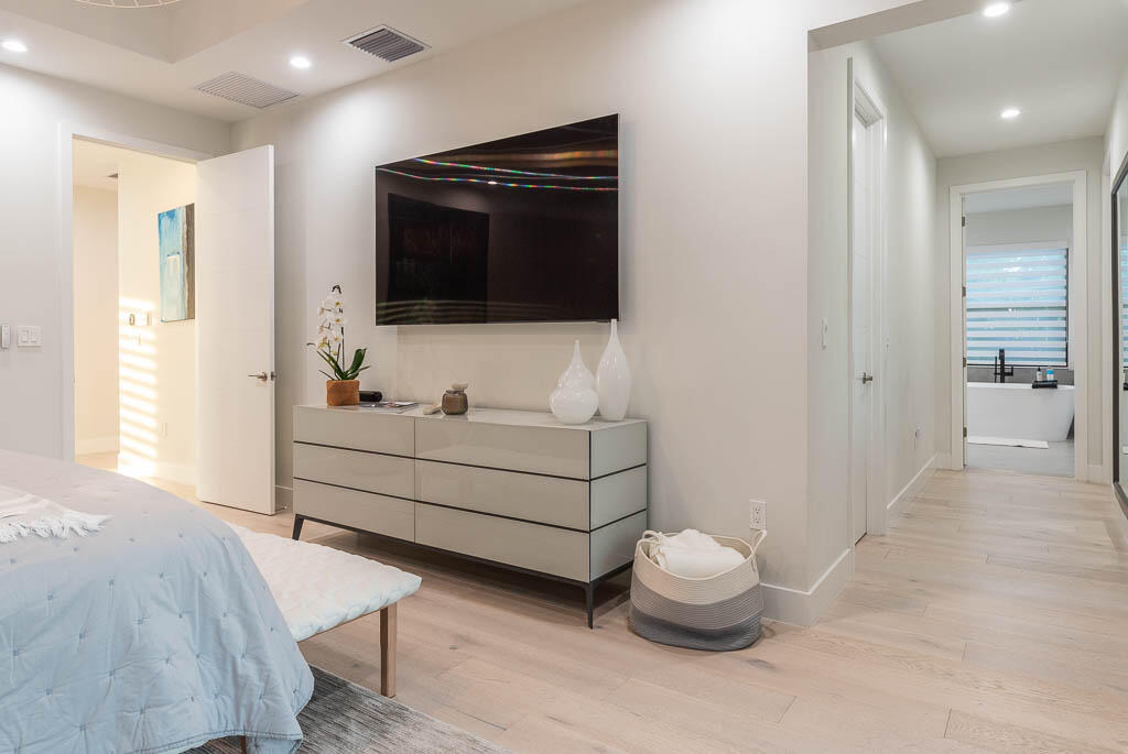 17230 Windy Pointe Lane