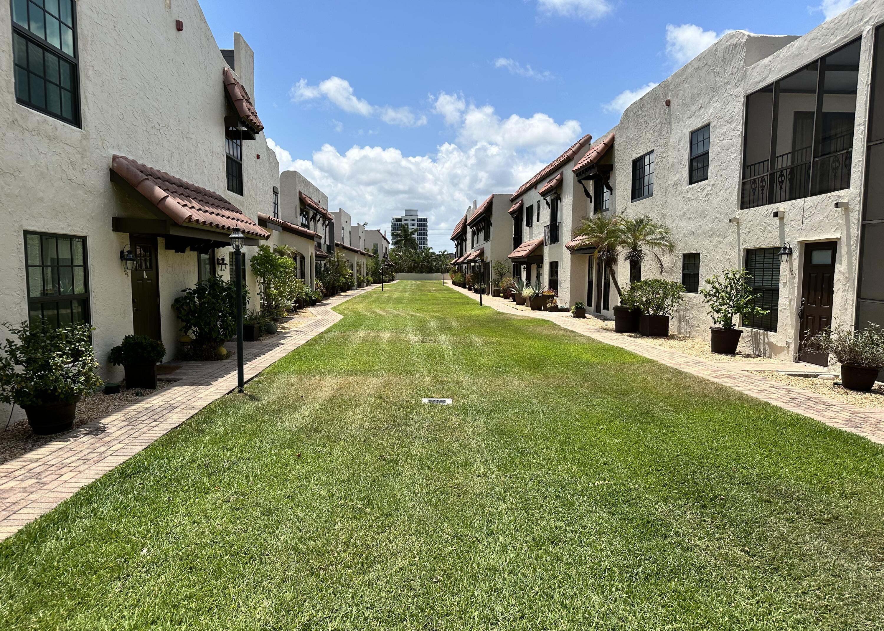 200 S Ocean Boulevard B-124