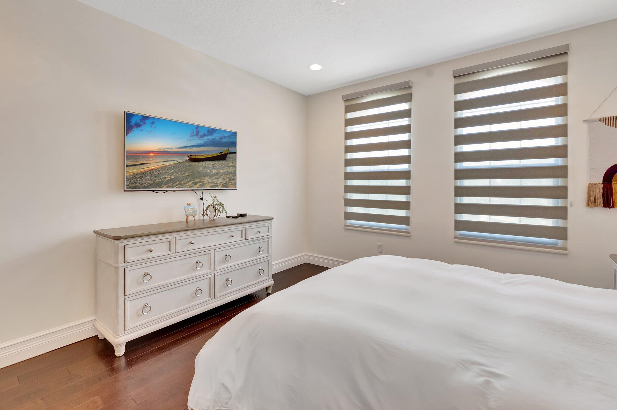 8301 Hawks Gully Avenue