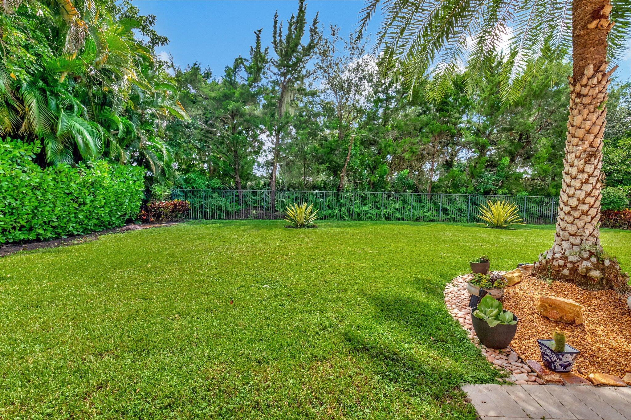 8301 Hawks Gully Avenue