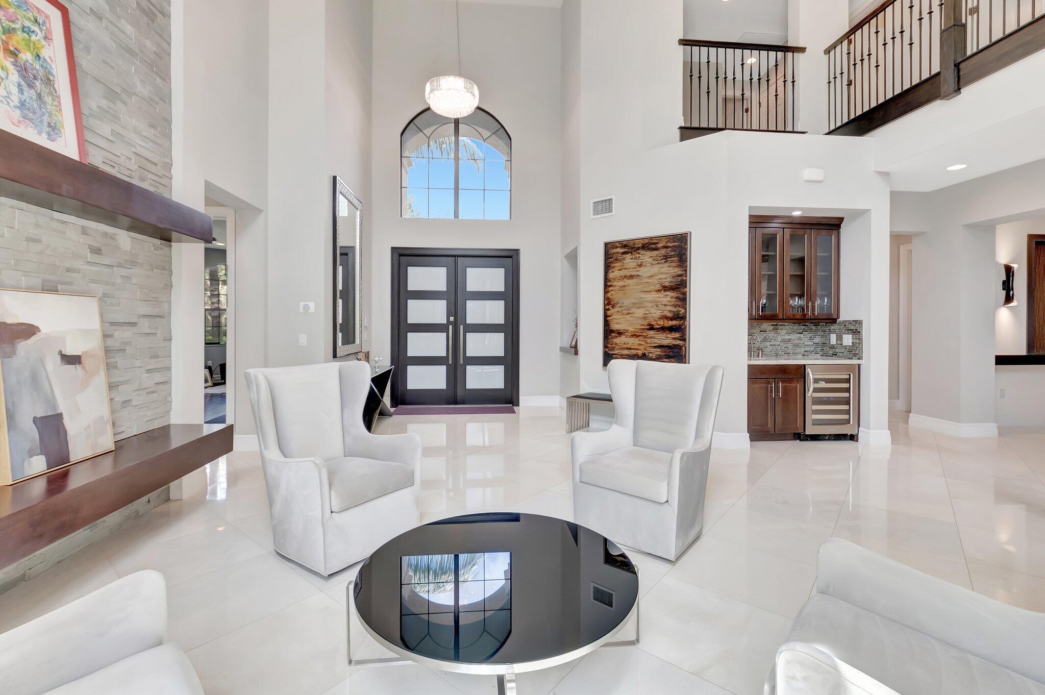 8301 Hawks Gully Avenue