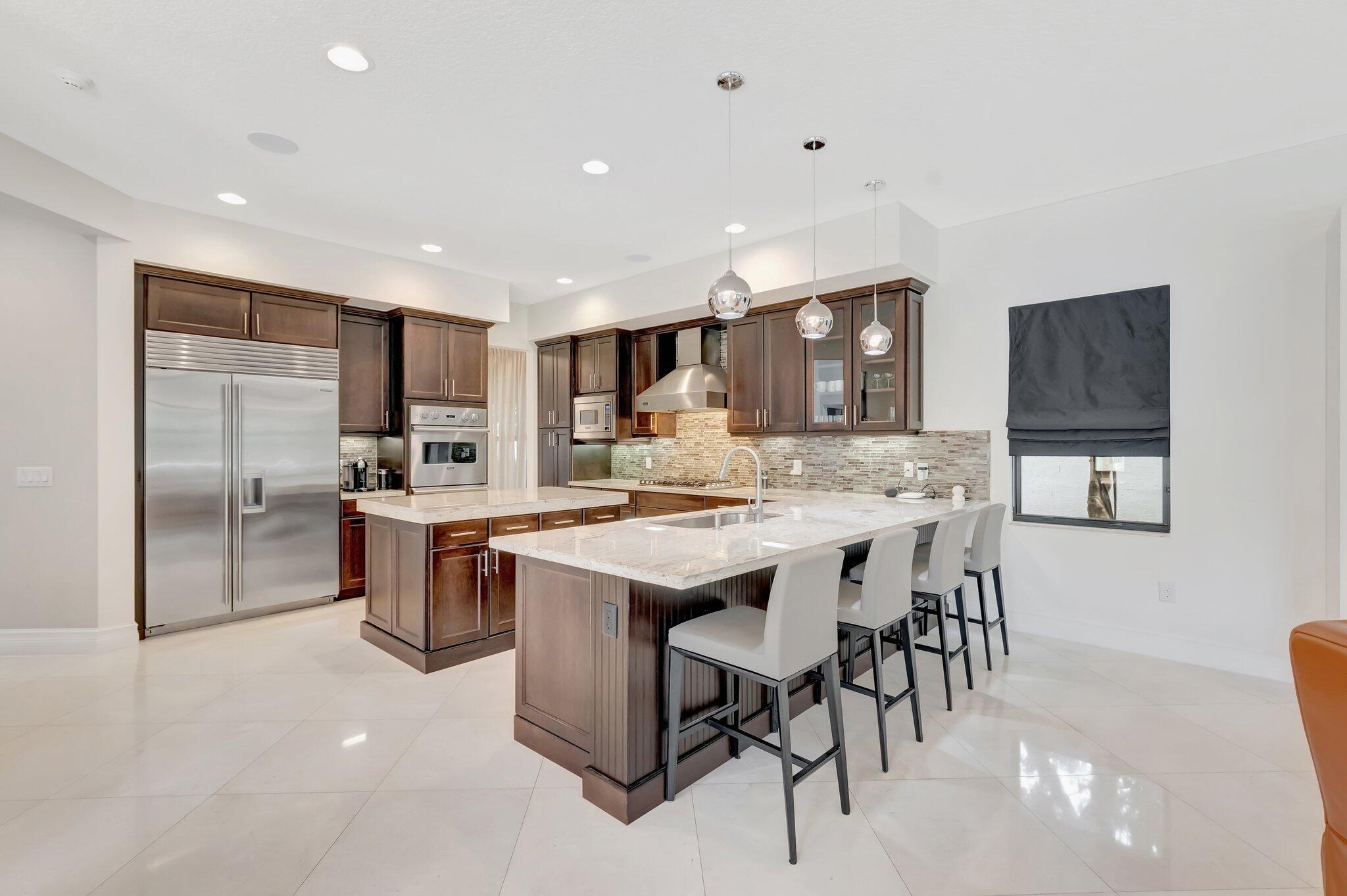 8301 Hawks Gully Avenue