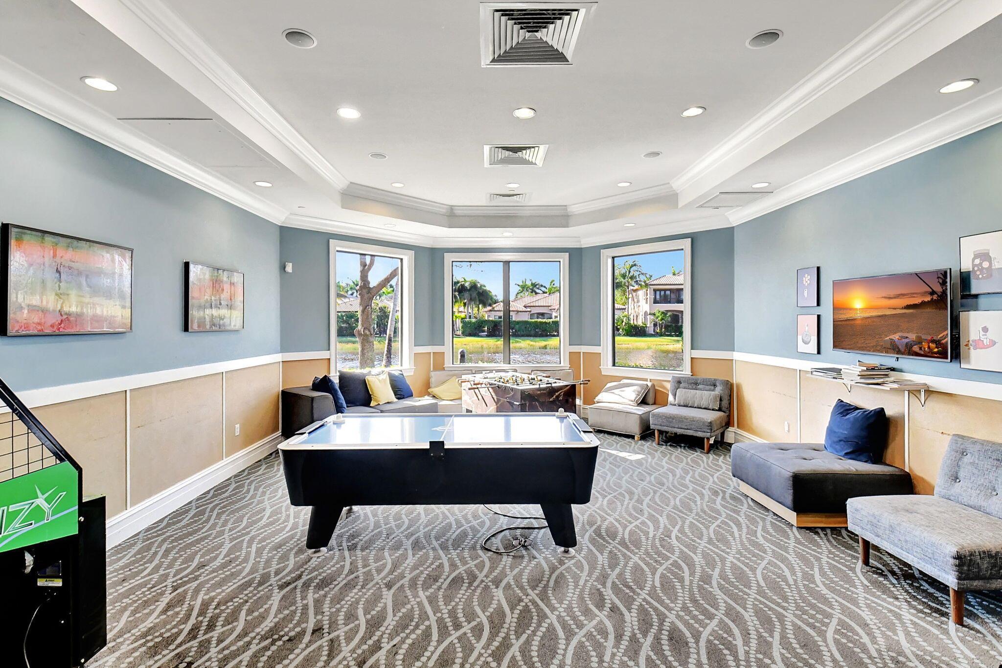 8301 Hawks Gully Avenue