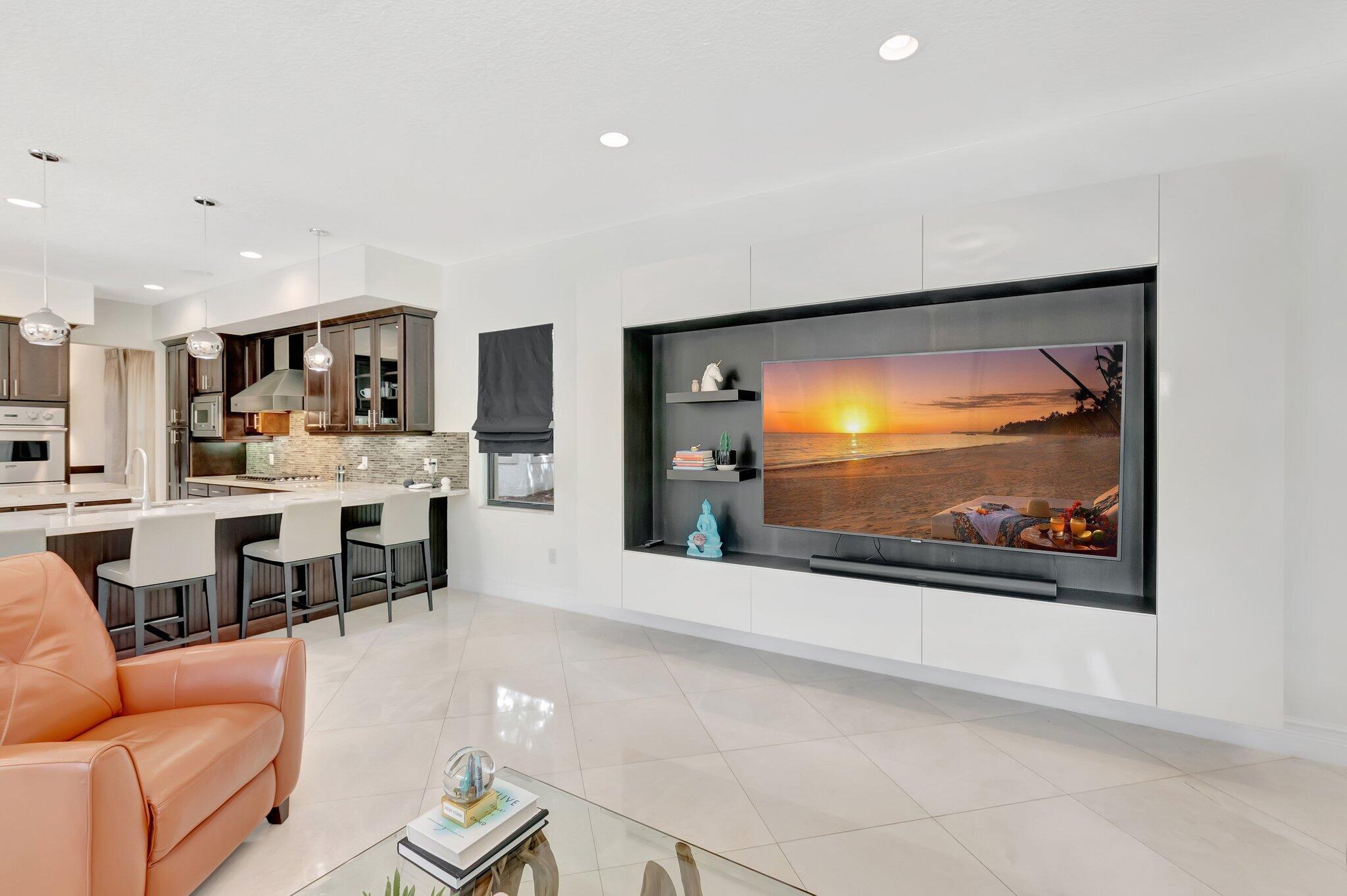 8301 Hawks Gully Avenue