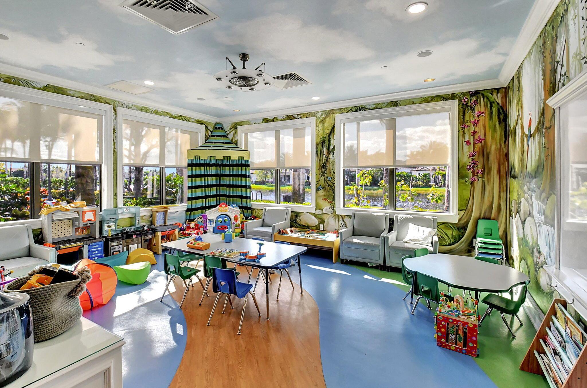 8301 Hawks Gully Avenue