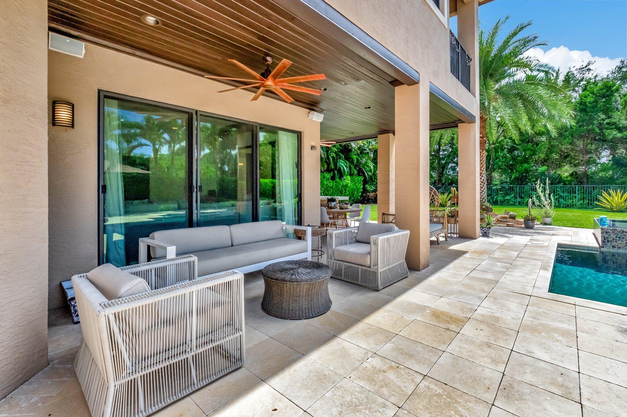 8301 Hawks Gully Avenue