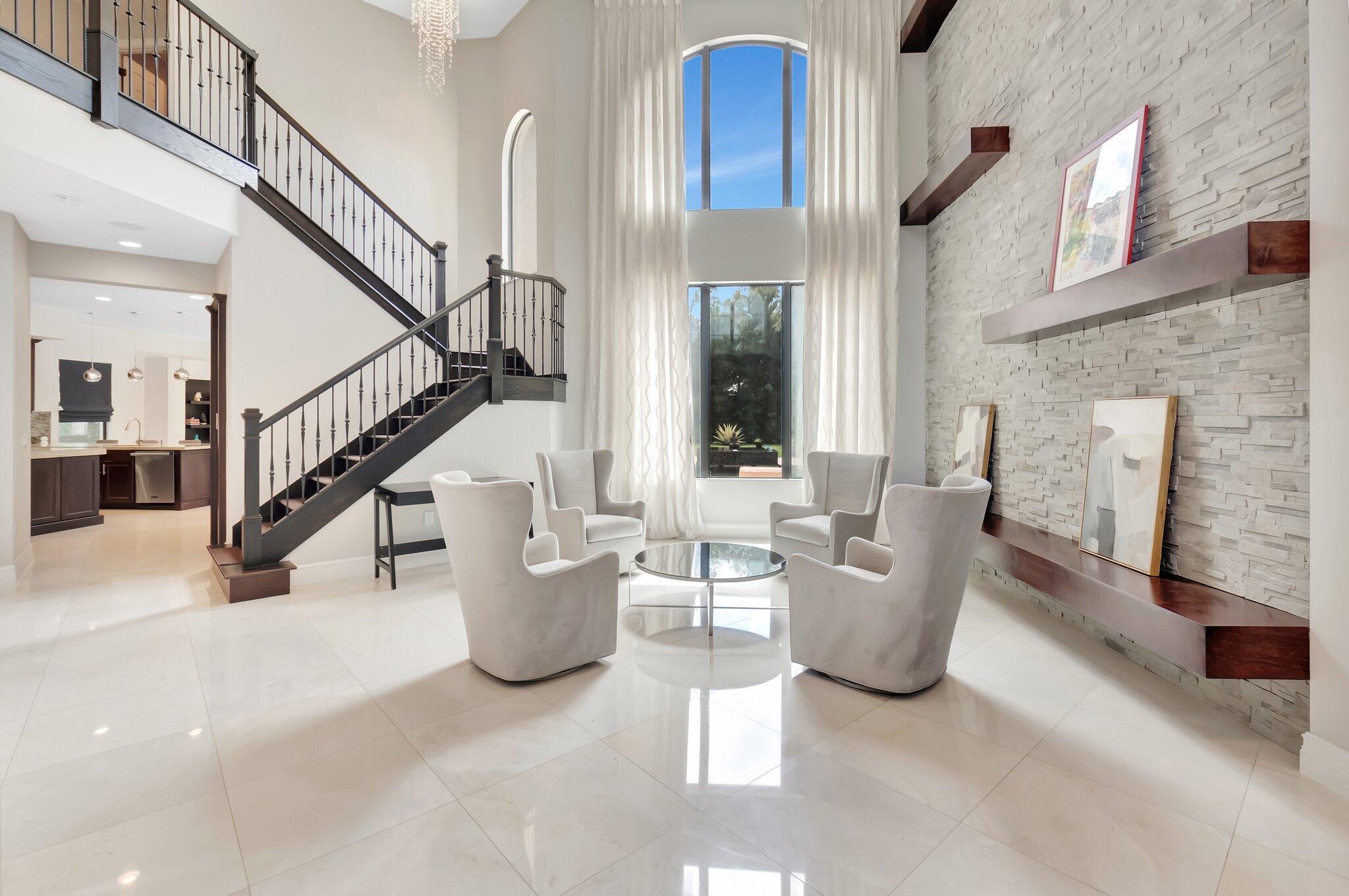 8301 Hawks Gully Avenue