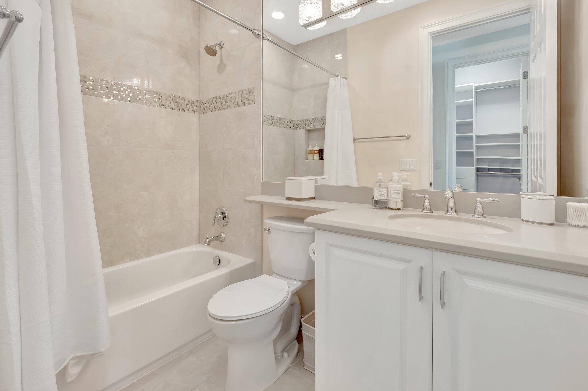 8301 Hawks Gully Avenue