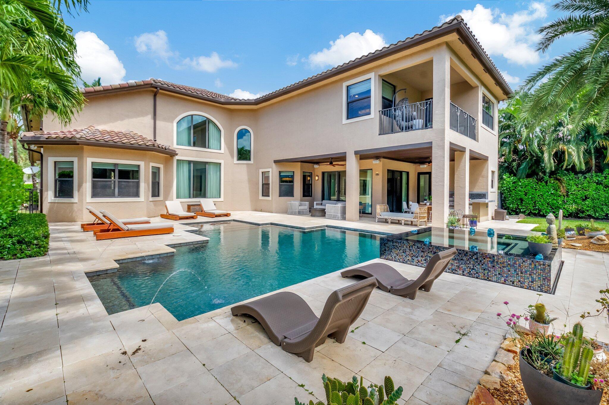 8301 Hawks Gully Avenue