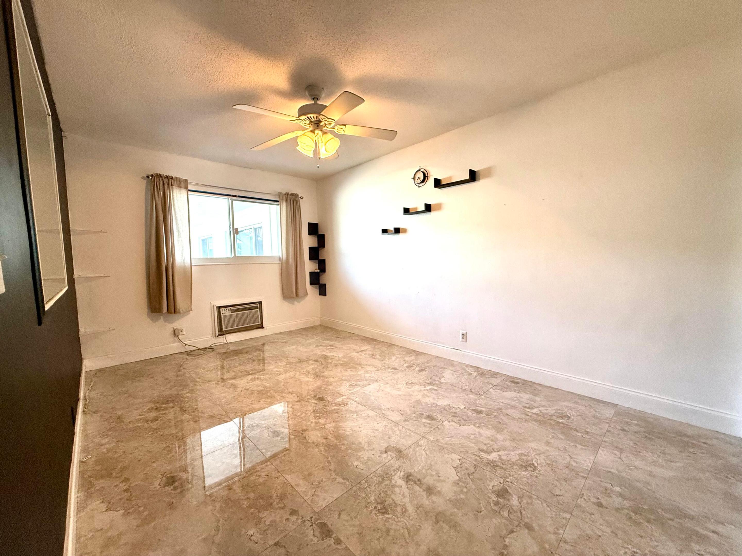 2601 NE 1st Street 3