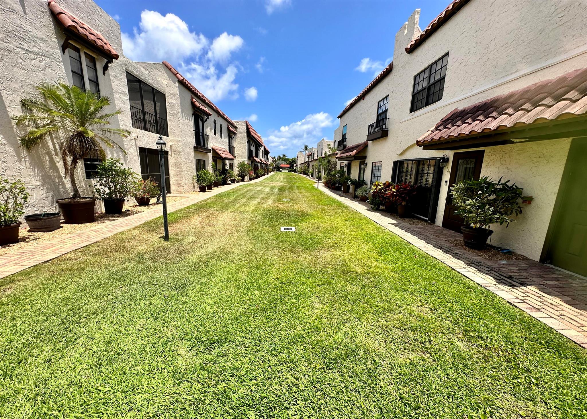 200 S Ocean Boulevard B-124