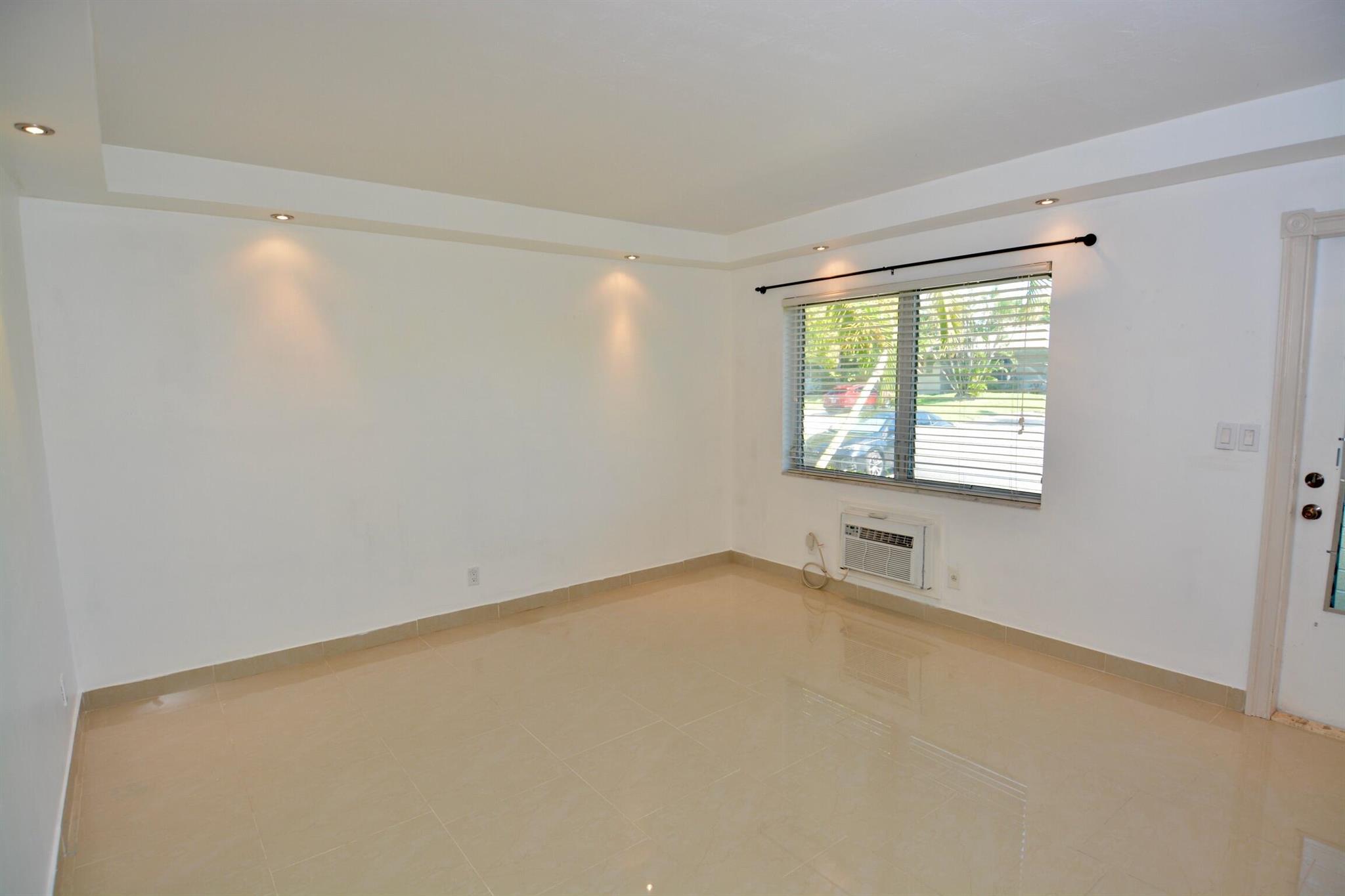 2000 NE 51st Court 103