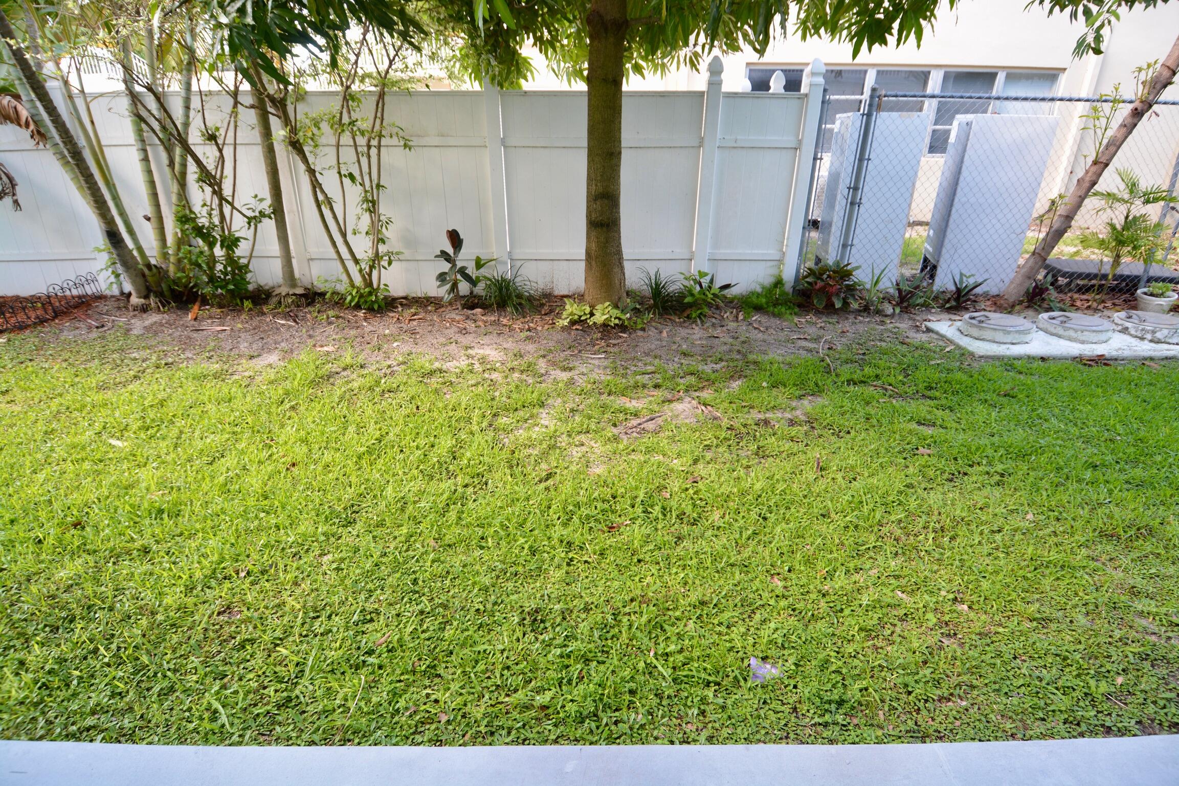 2000 NE 51st Court 103