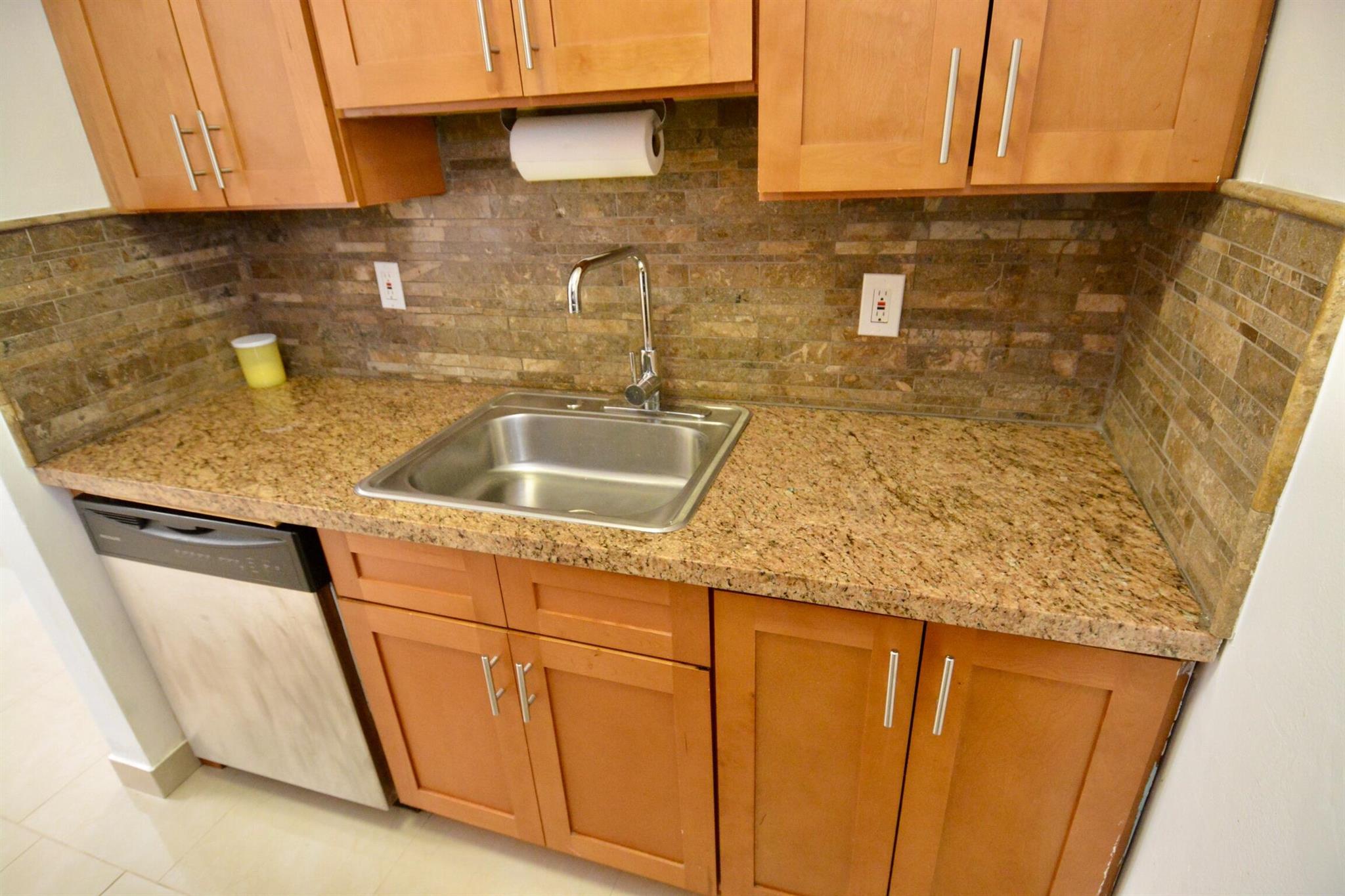 2000 NE 51st Court 103