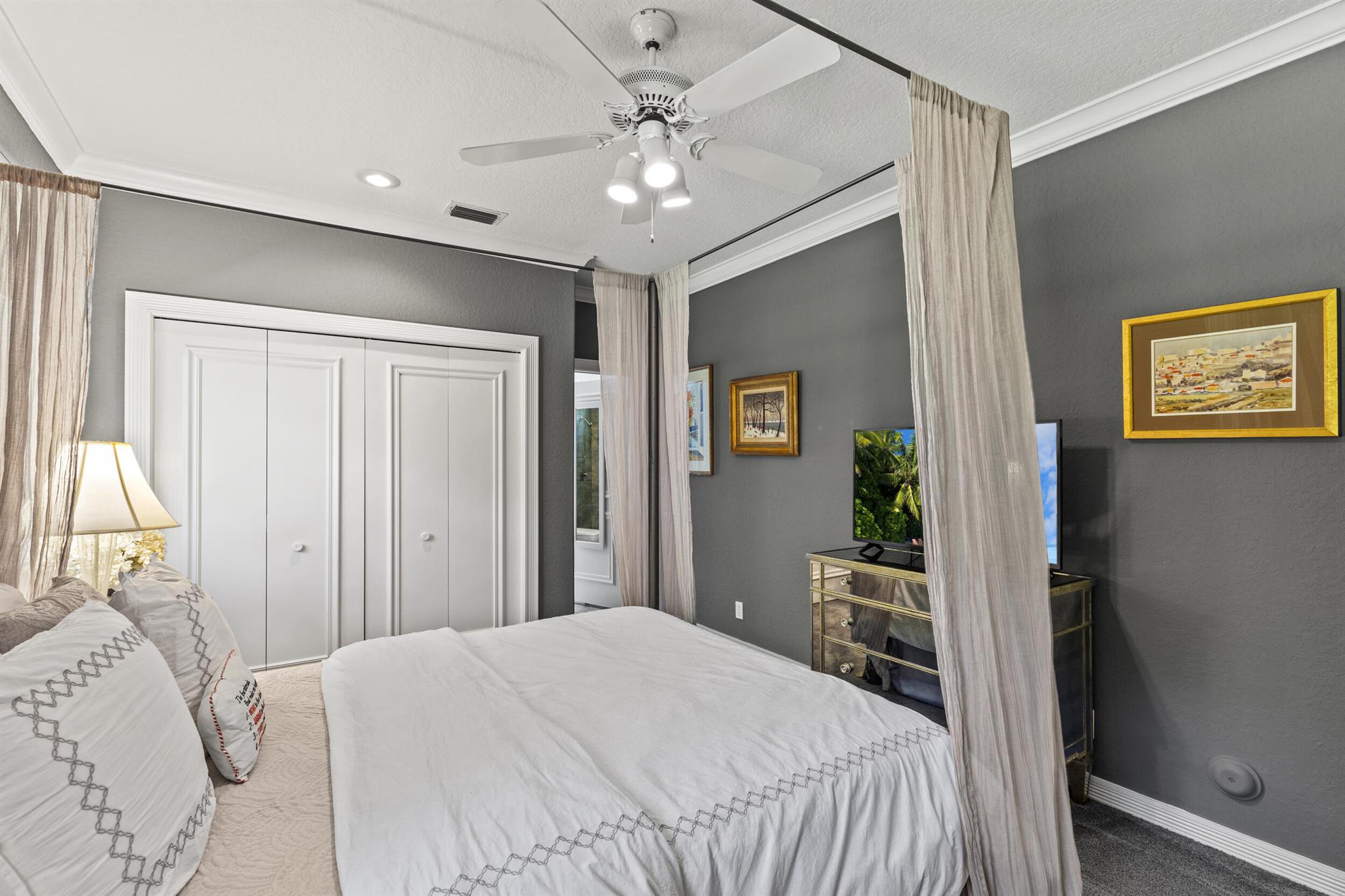 10402 Stonebridge Boulevard