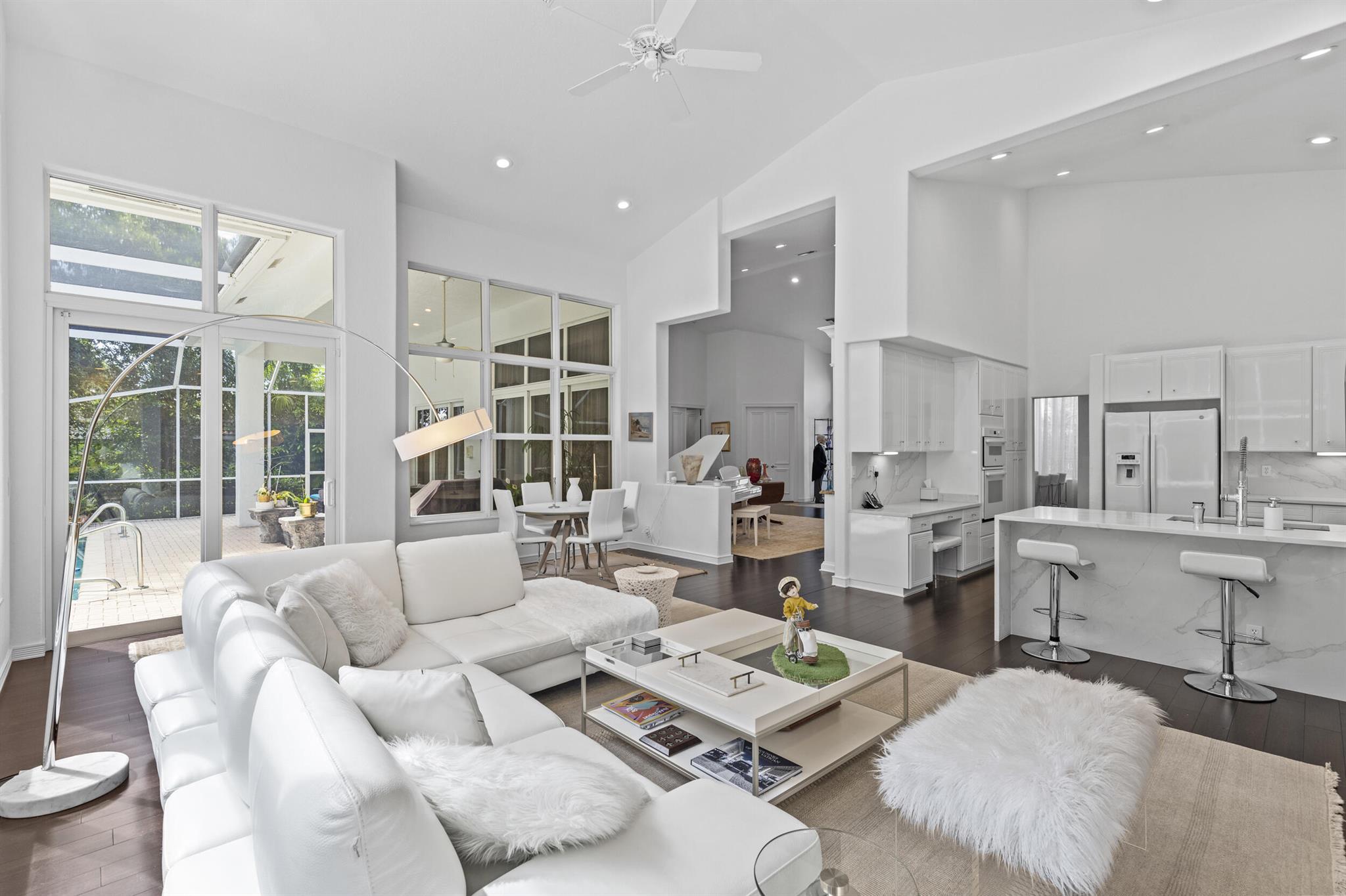 10402 Stonebridge Boulevard