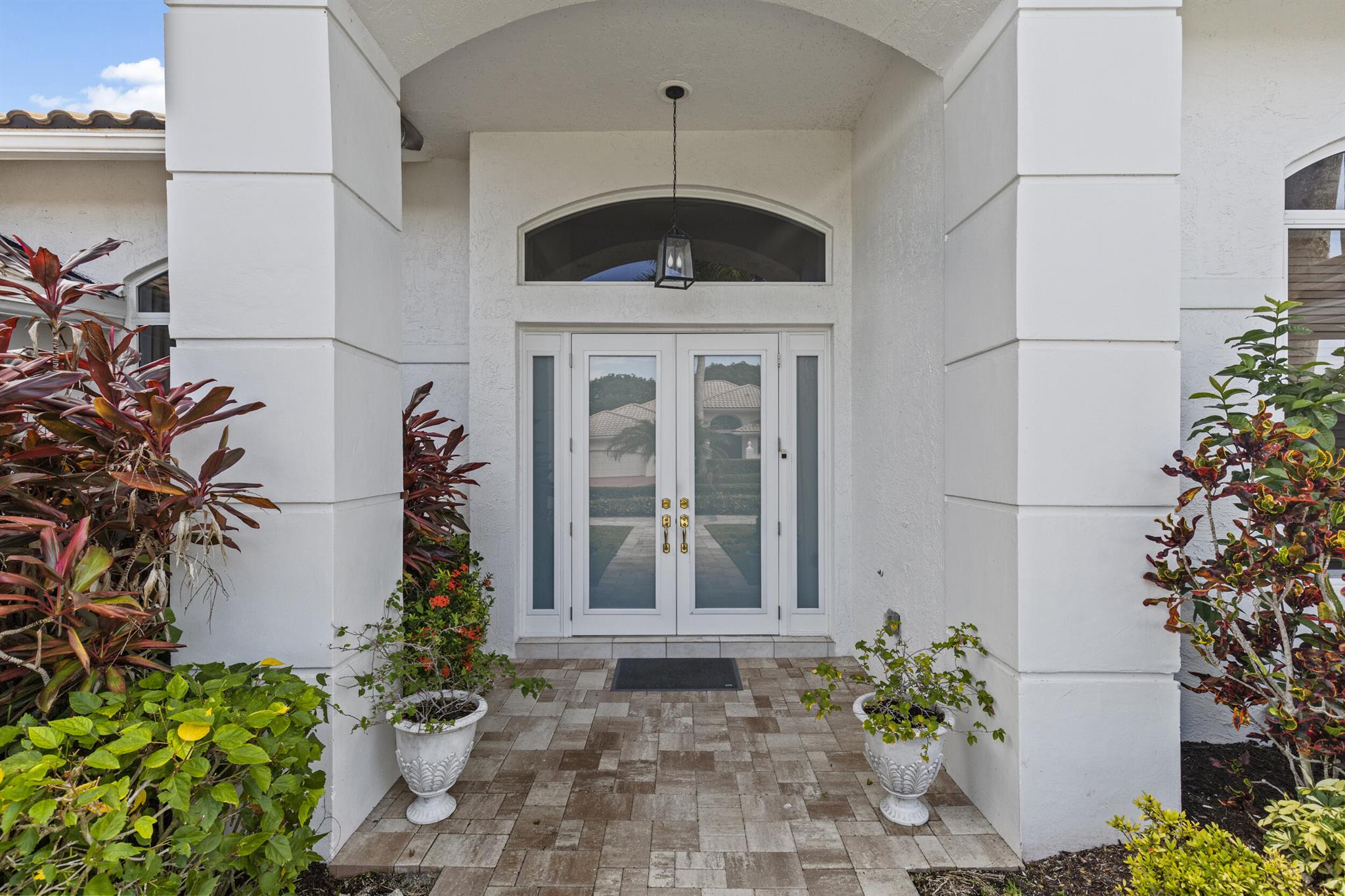 10402 Stonebridge Boulevard