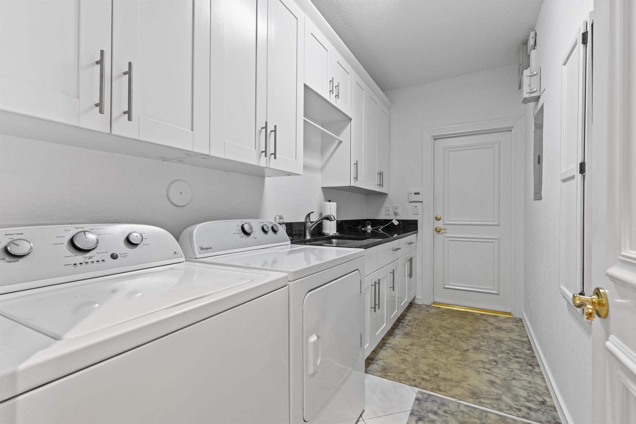 10402 Stonebridge Boulevard