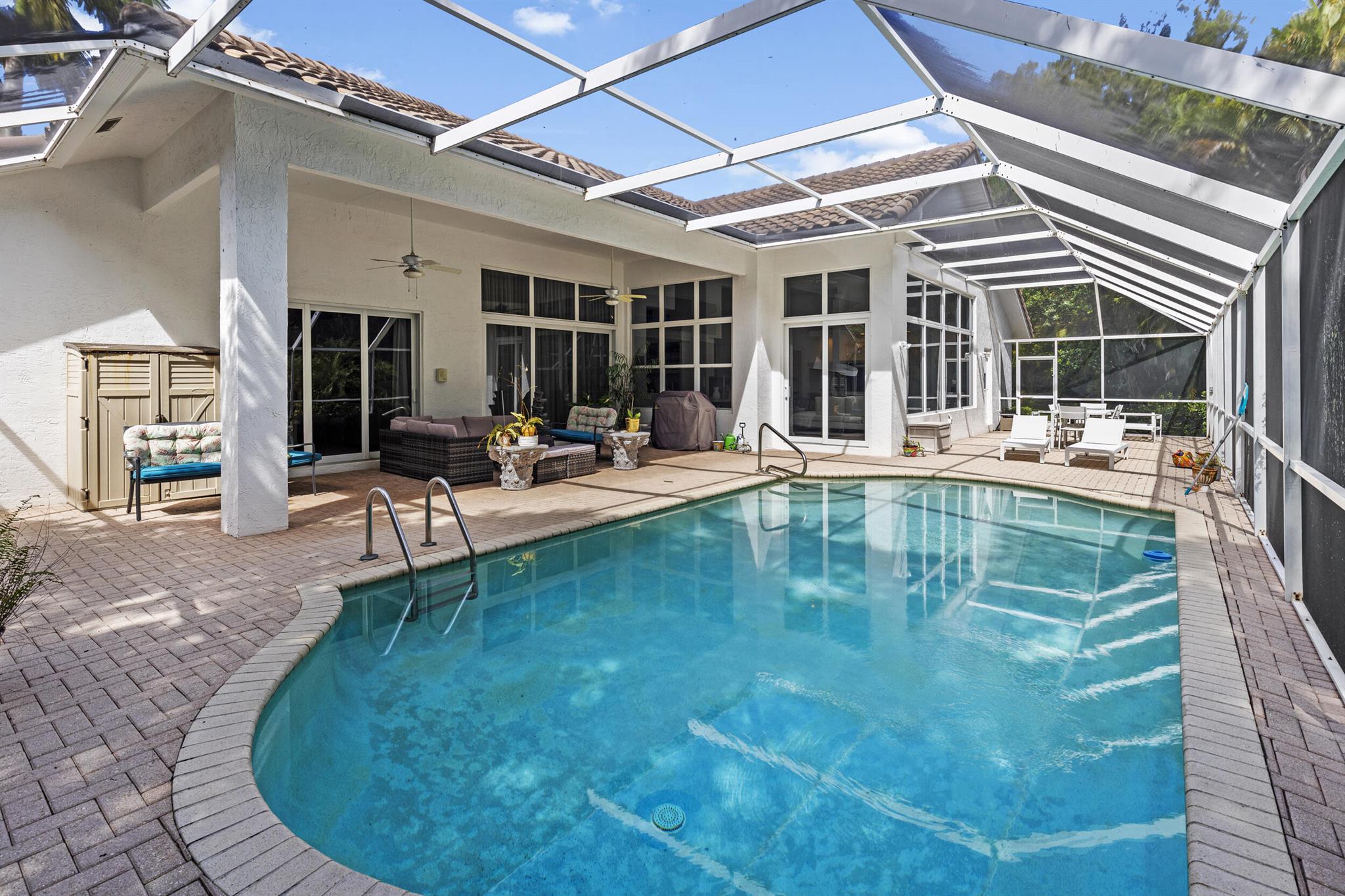 10402 Stonebridge Boulevard