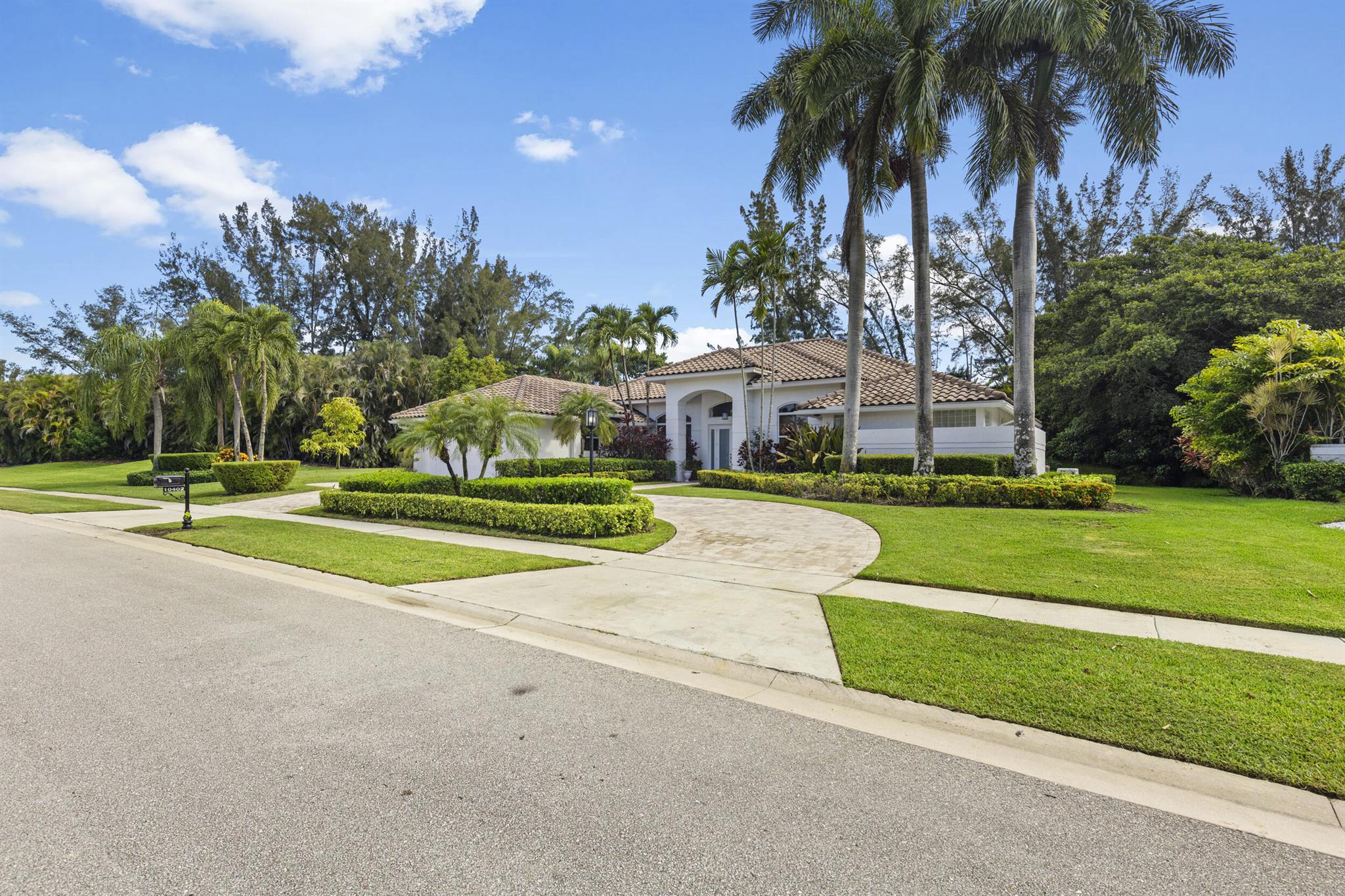 10402 Stonebridge Boulevard