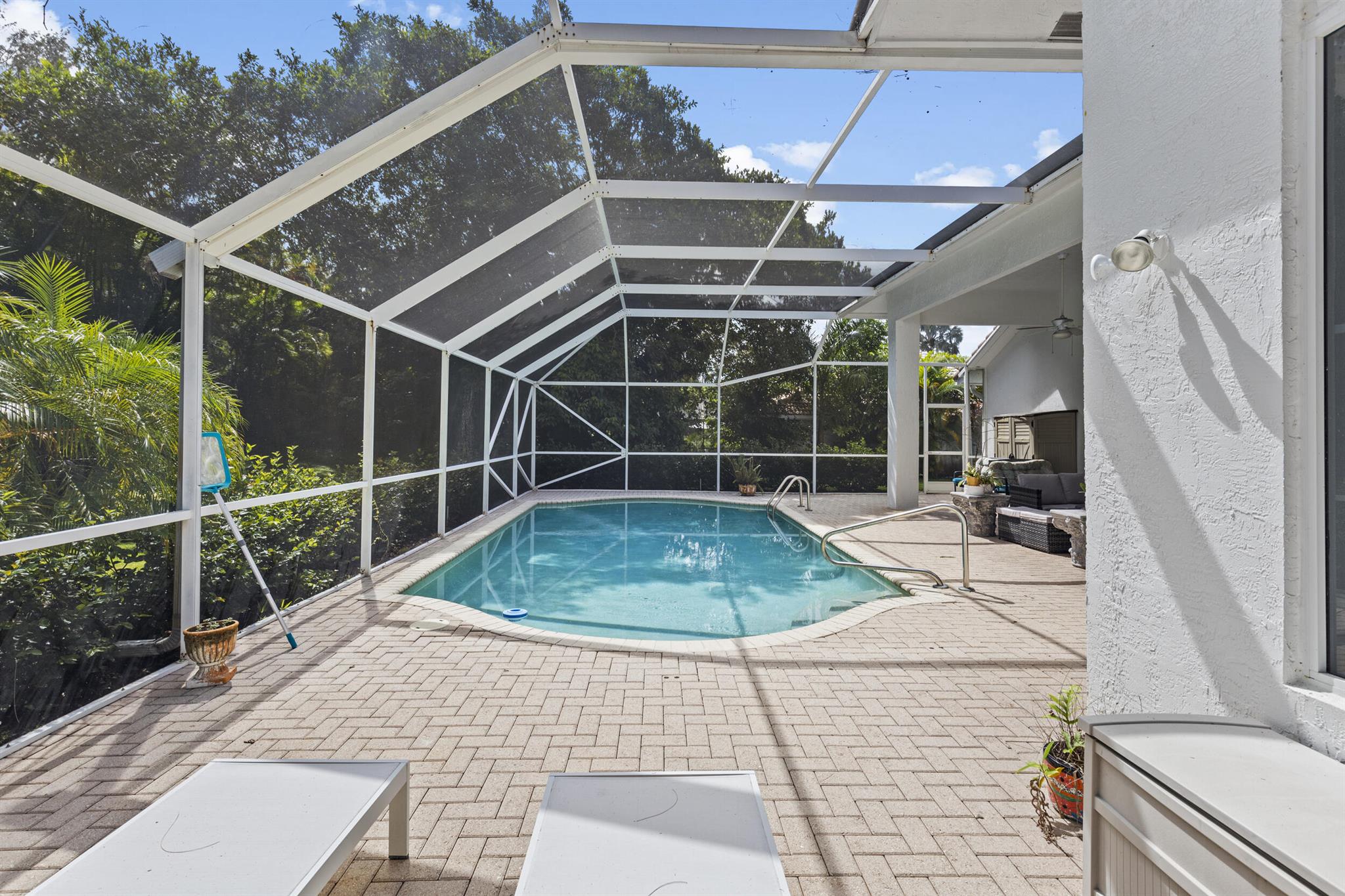 10402 Stonebridge Boulevard