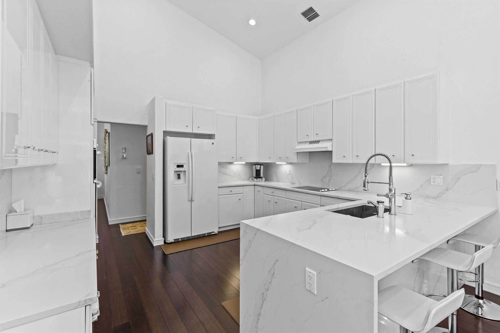 10402 Stonebridge Boulevard