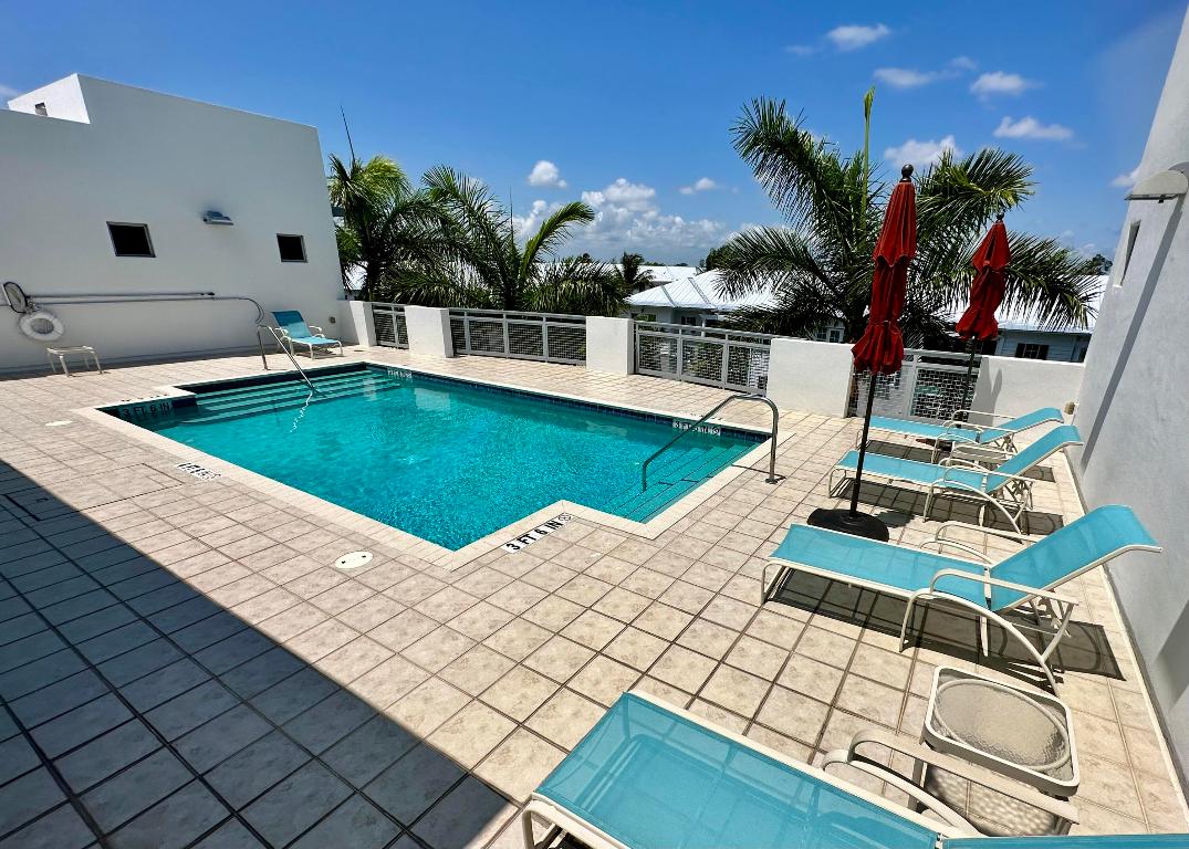 335 SE 6th Avenue 210