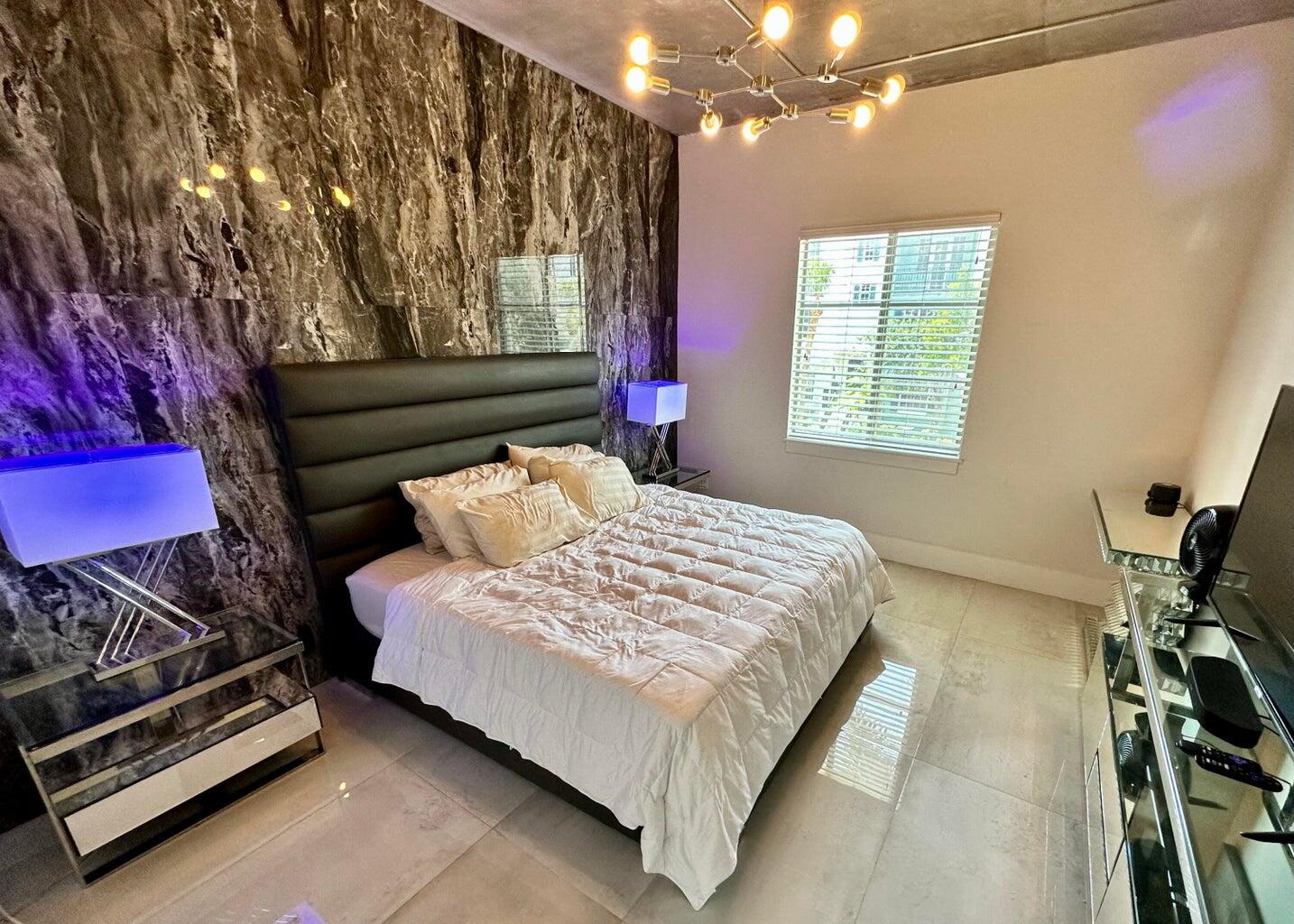 335 SE 6th Avenue 210