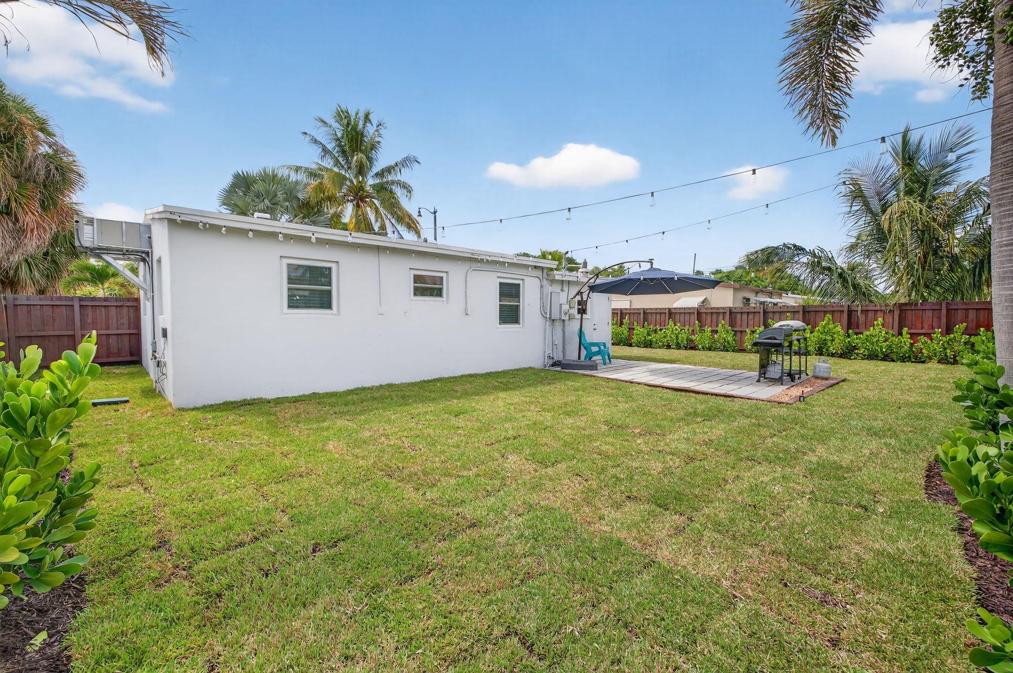 2600 NE 14th Terrace