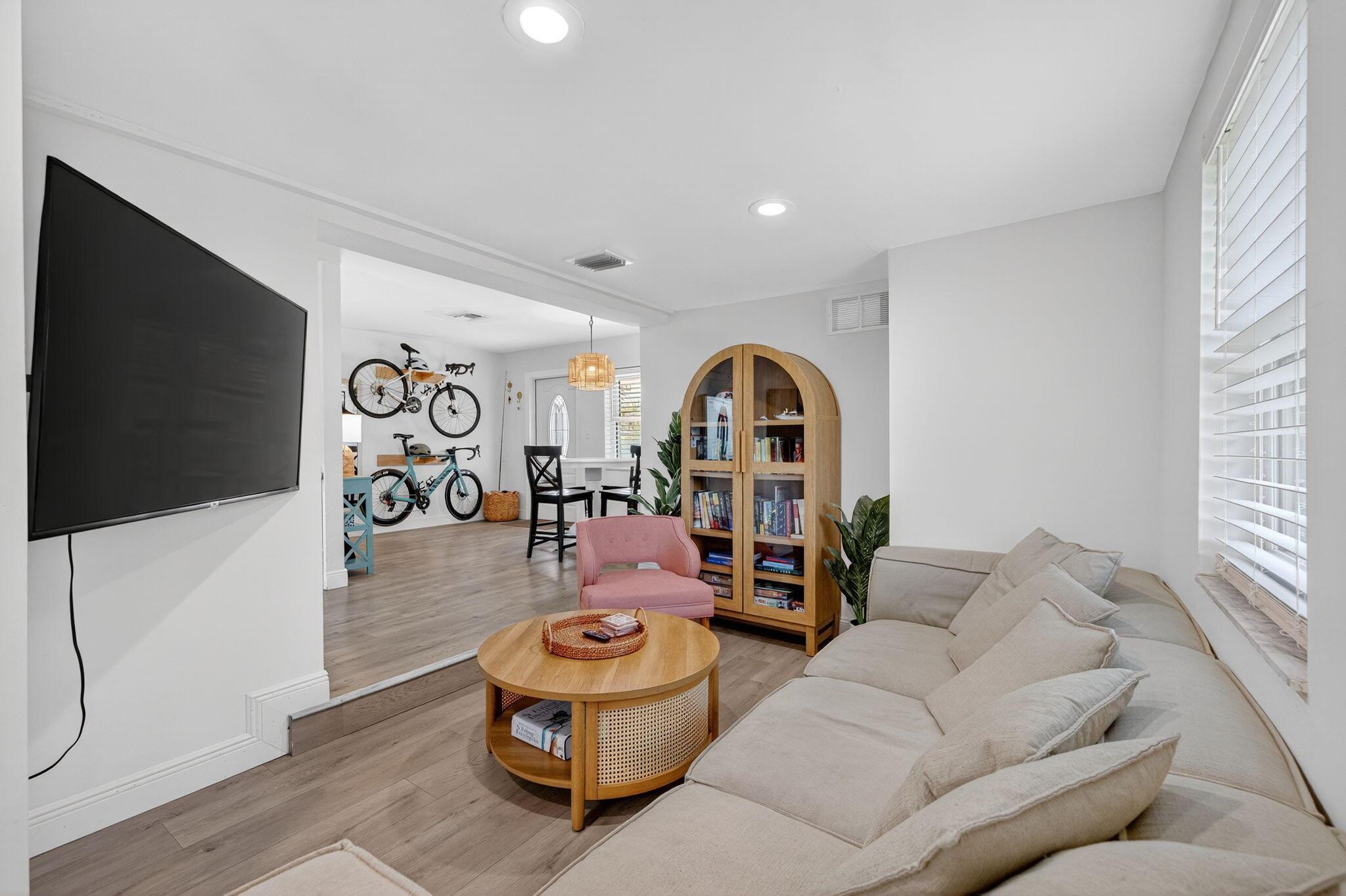 2600 NE 14th Terrace