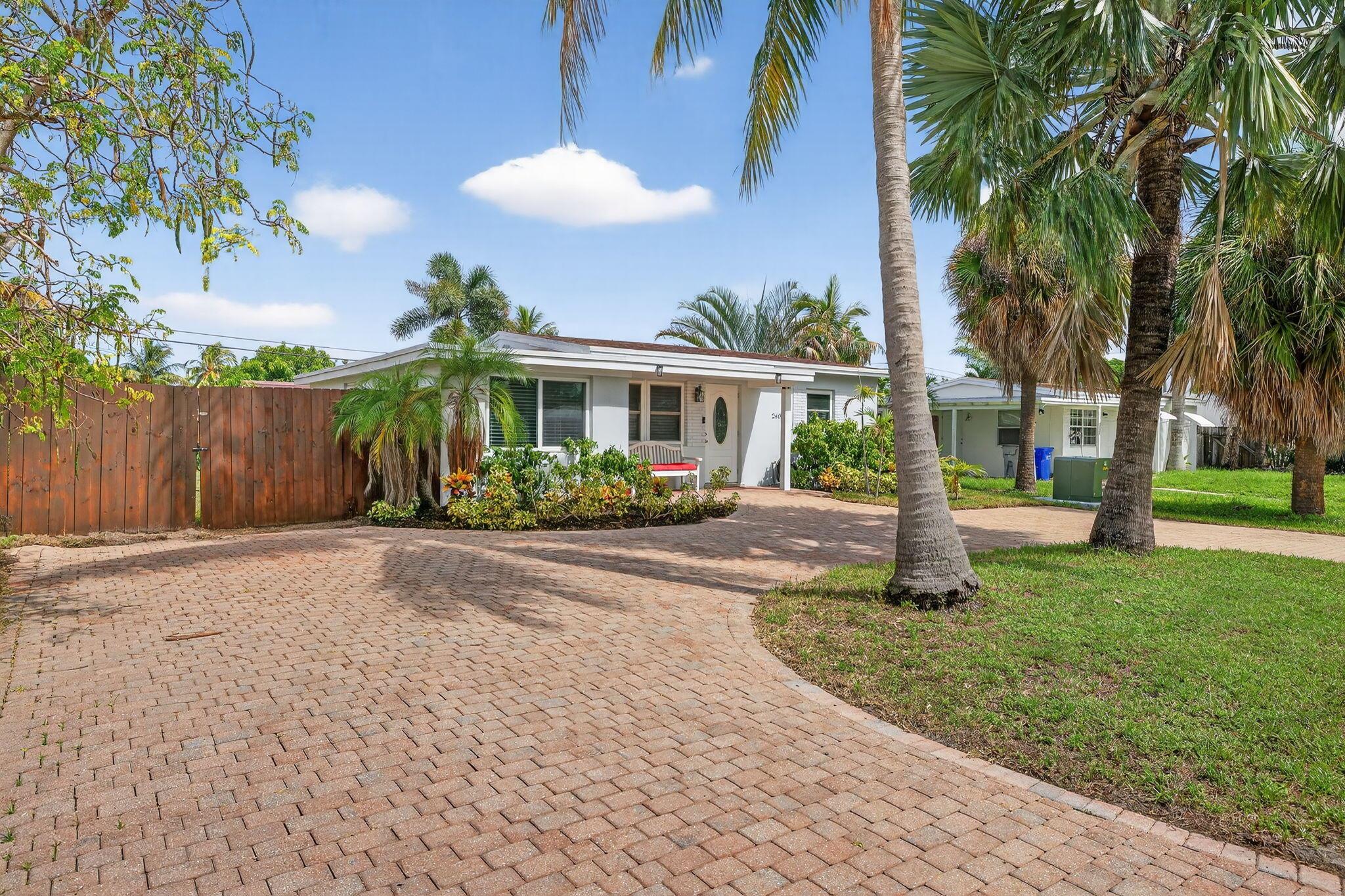 2600 NE 14th Terrace