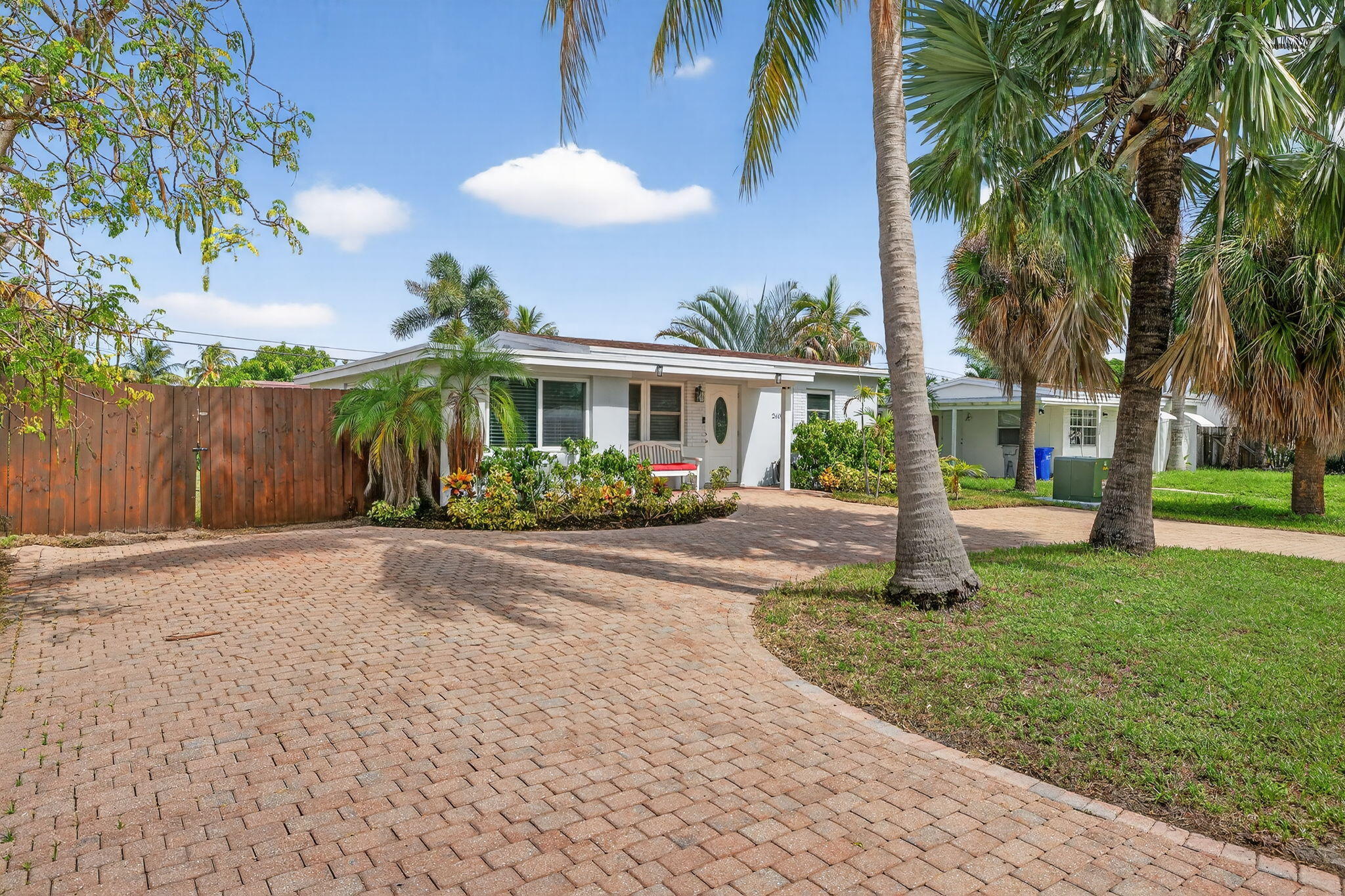 2600 NE 14th Terrace