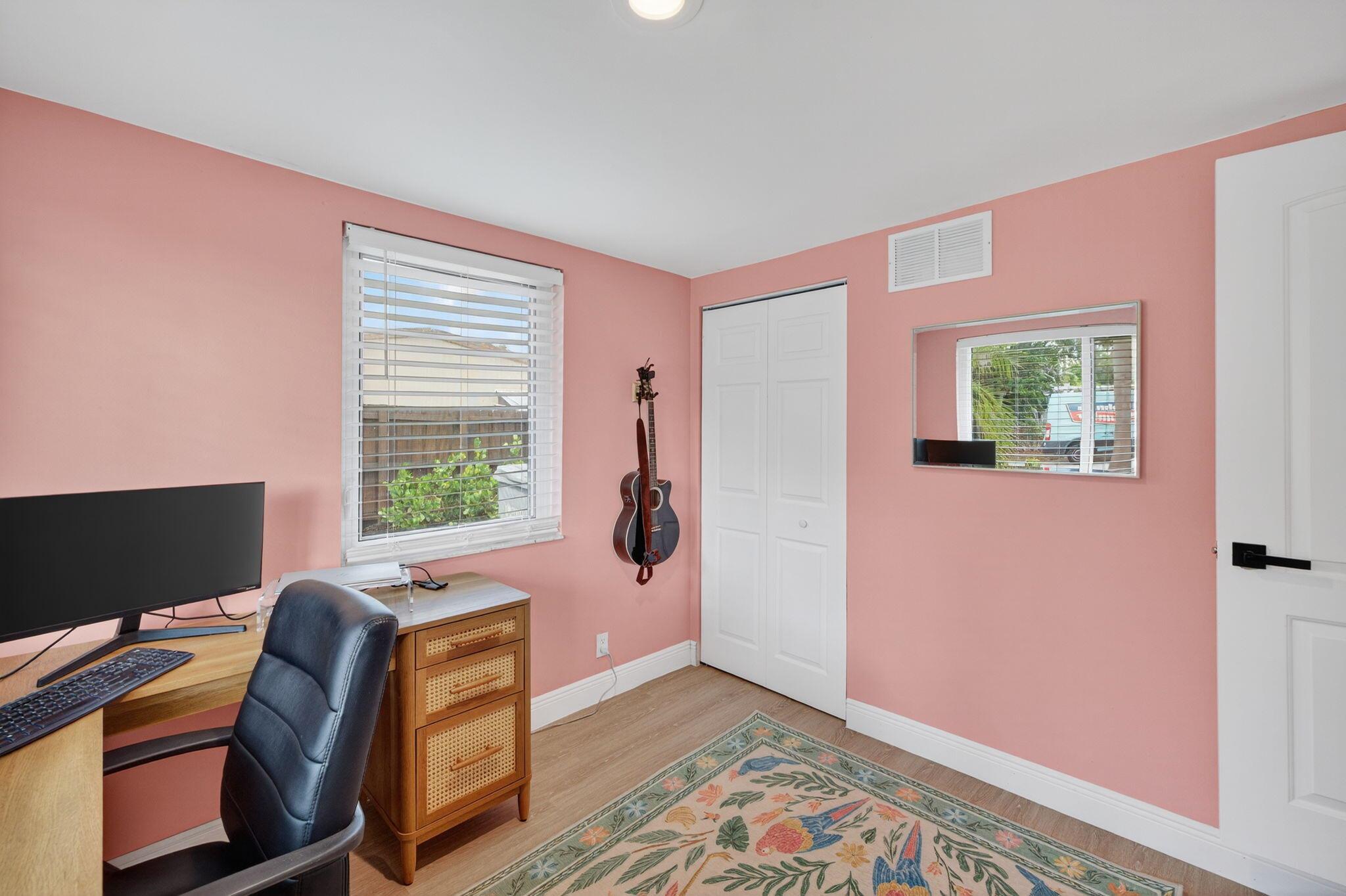 2600 NE 14th Terrace