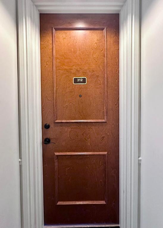 200 NE 2nd Avenue 312