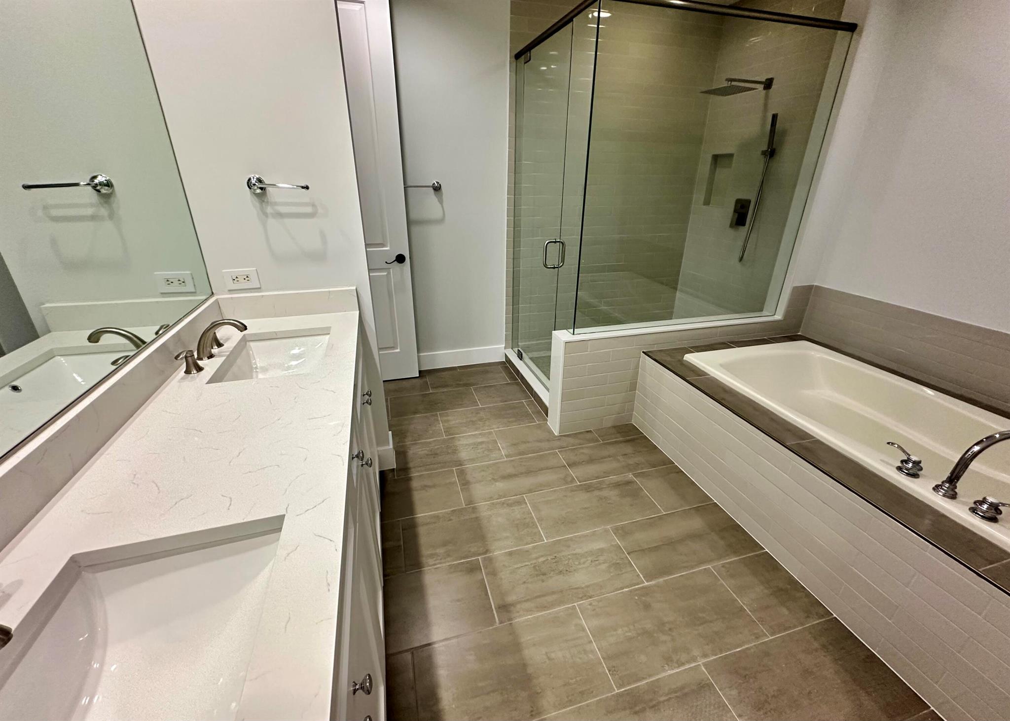 200 NE 2nd Avenue 312