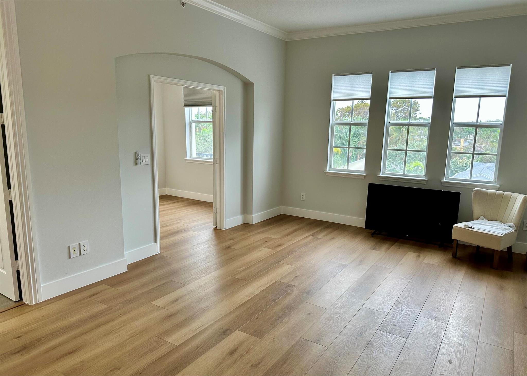 200 NE 2nd Avenue 312