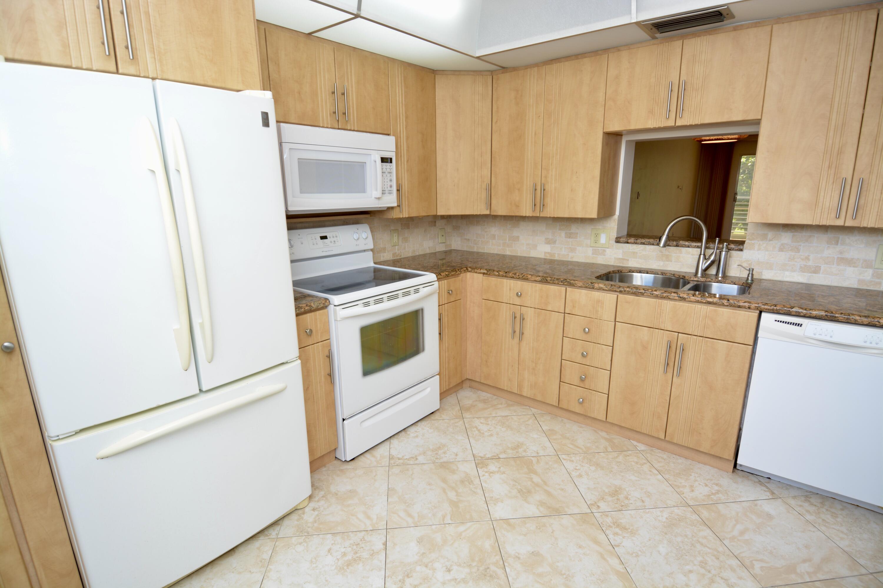 3003 Portofino Isle B3
