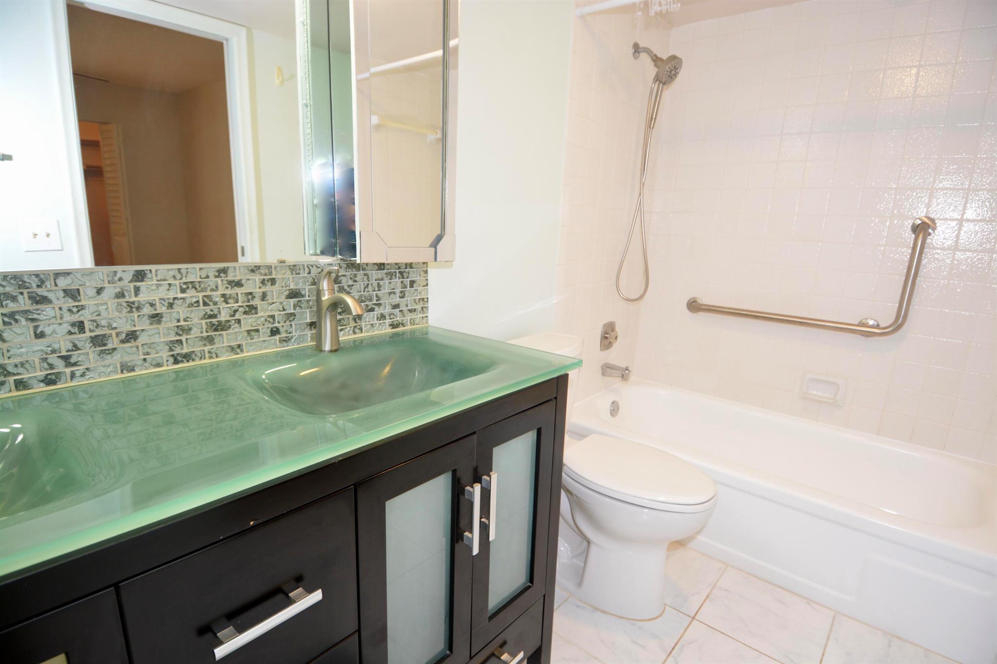 3003 Portofino Isle B3