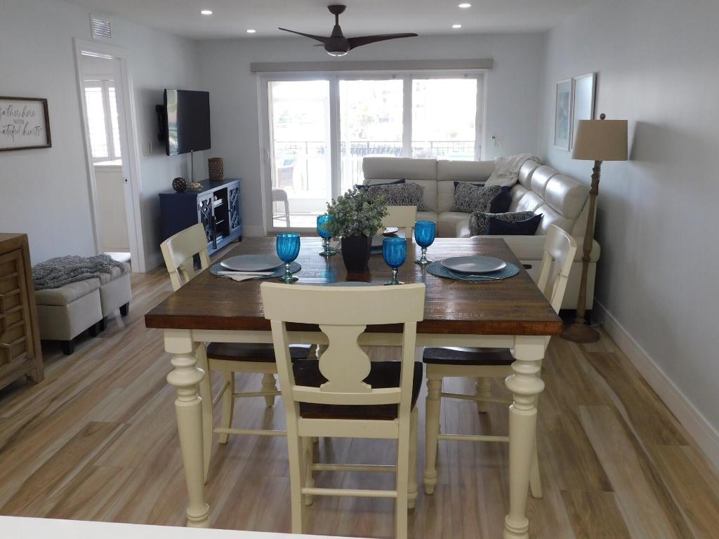 2871 N Ocean Boulevard M130