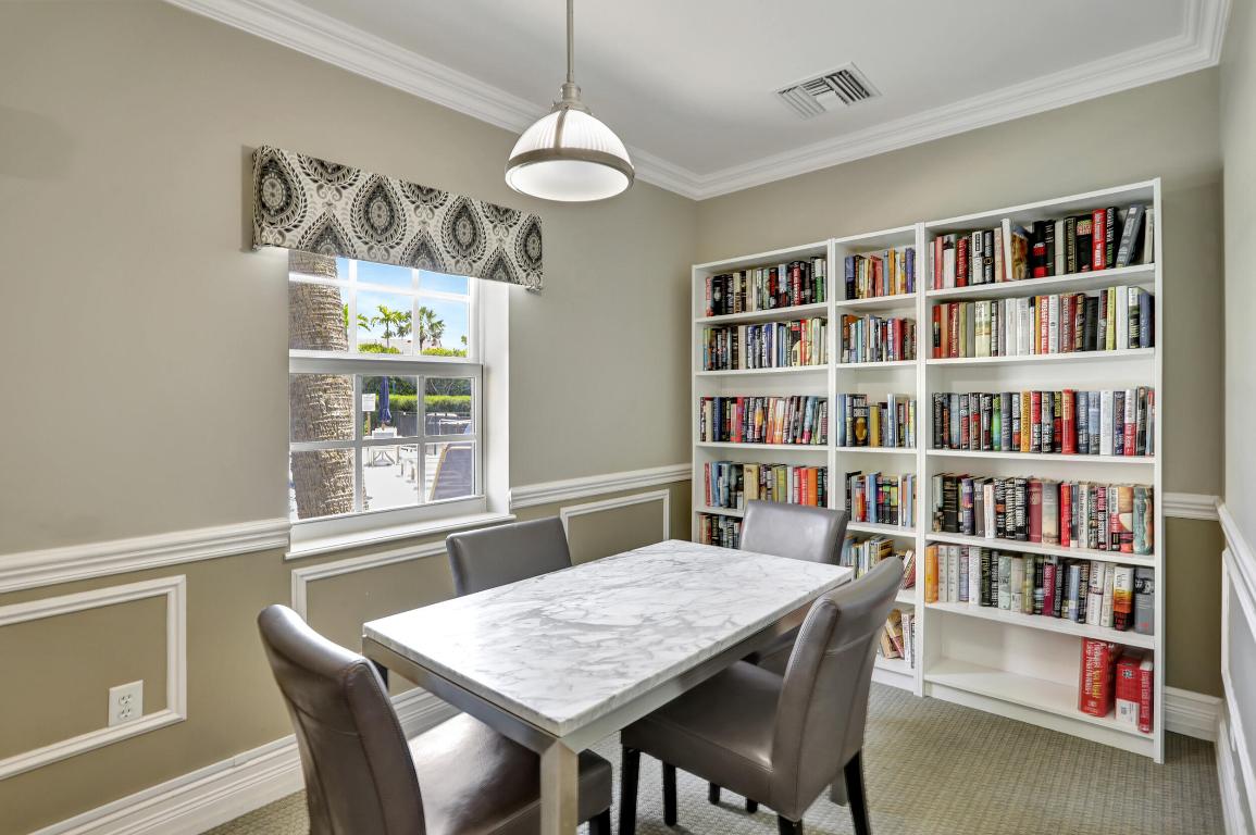 2871 N Ocean Boulevard M130