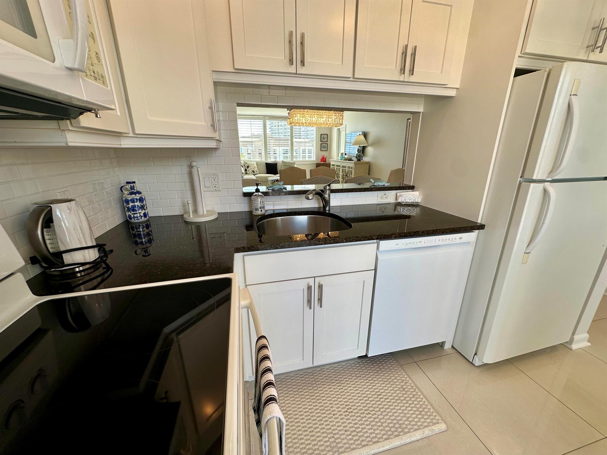 201 N Ocean Boulevard 707