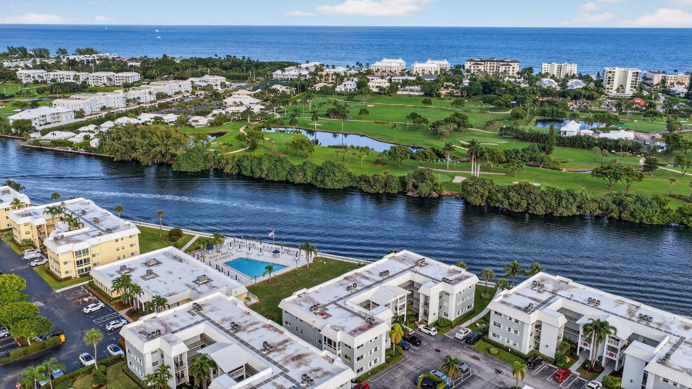 12 Colonial Club Drive 305