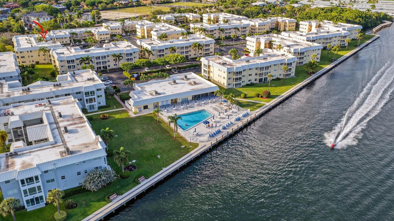 12 Colonial Club Drive 305