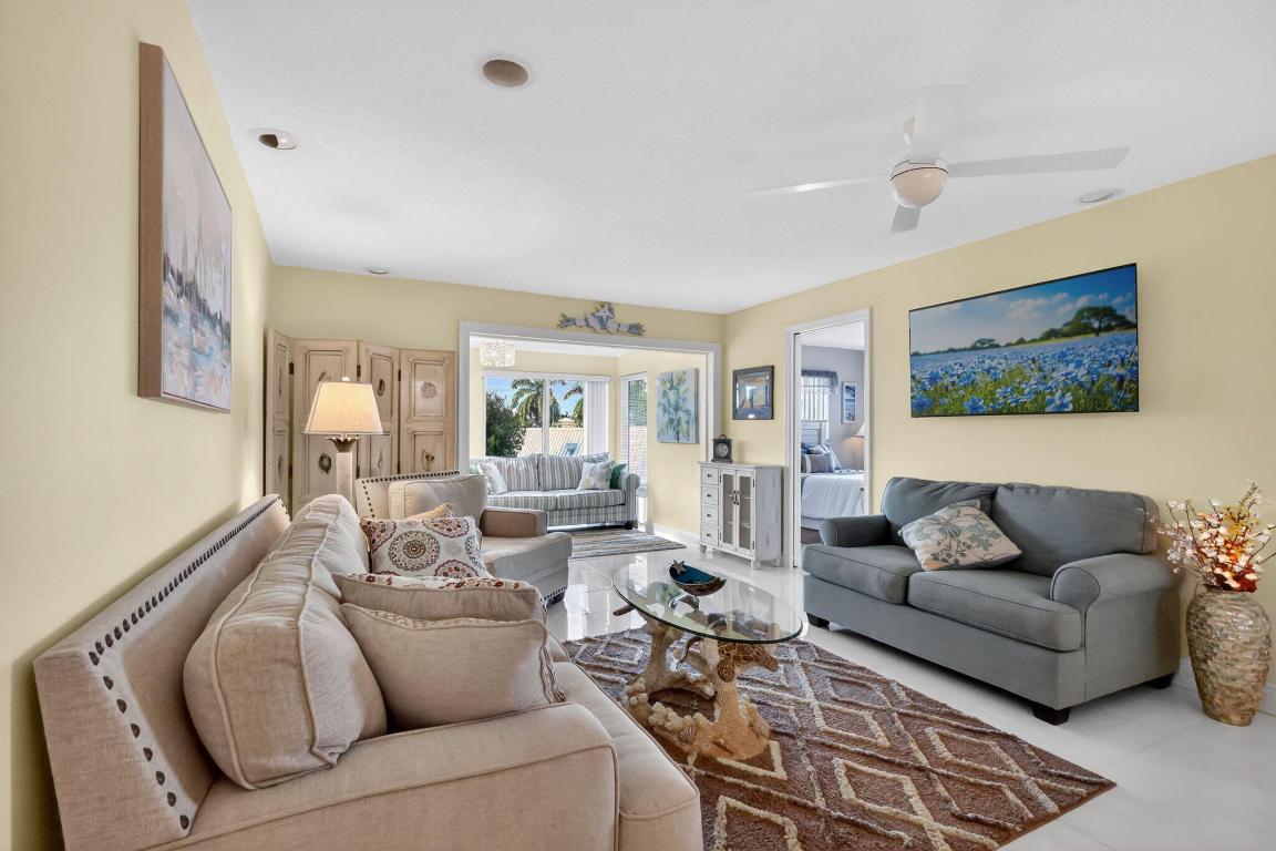 12 Colonial Club Drive 305