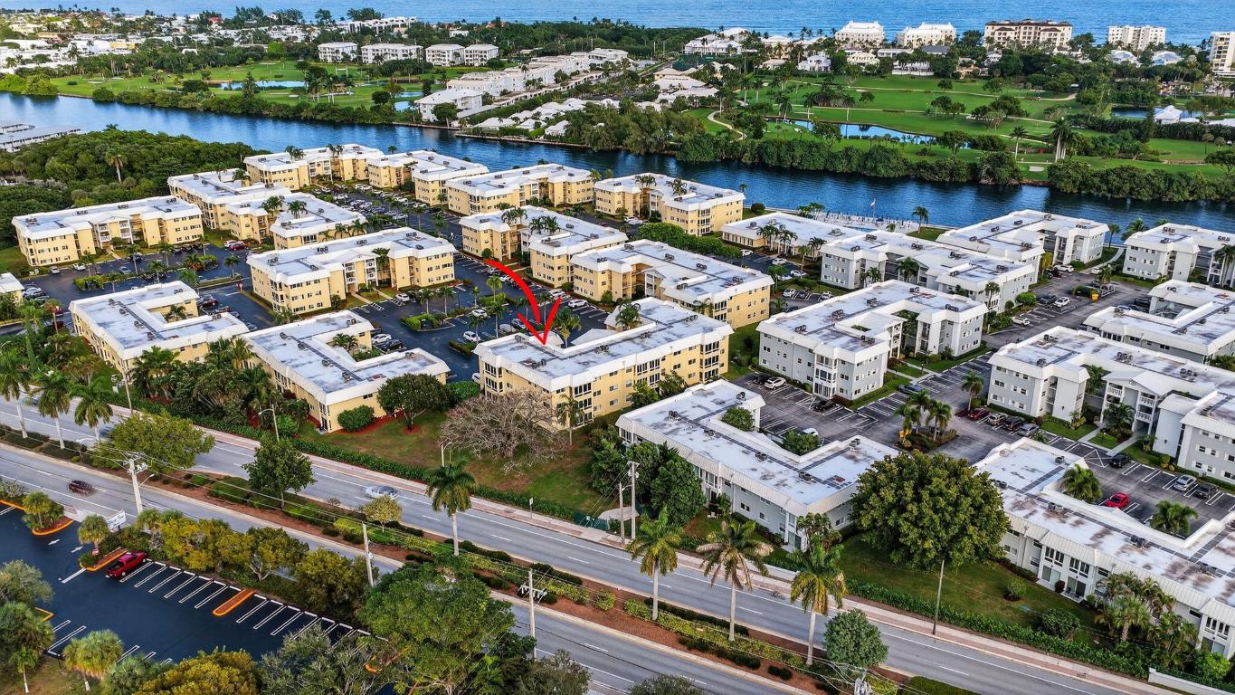 12 Colonial Club Drive 305