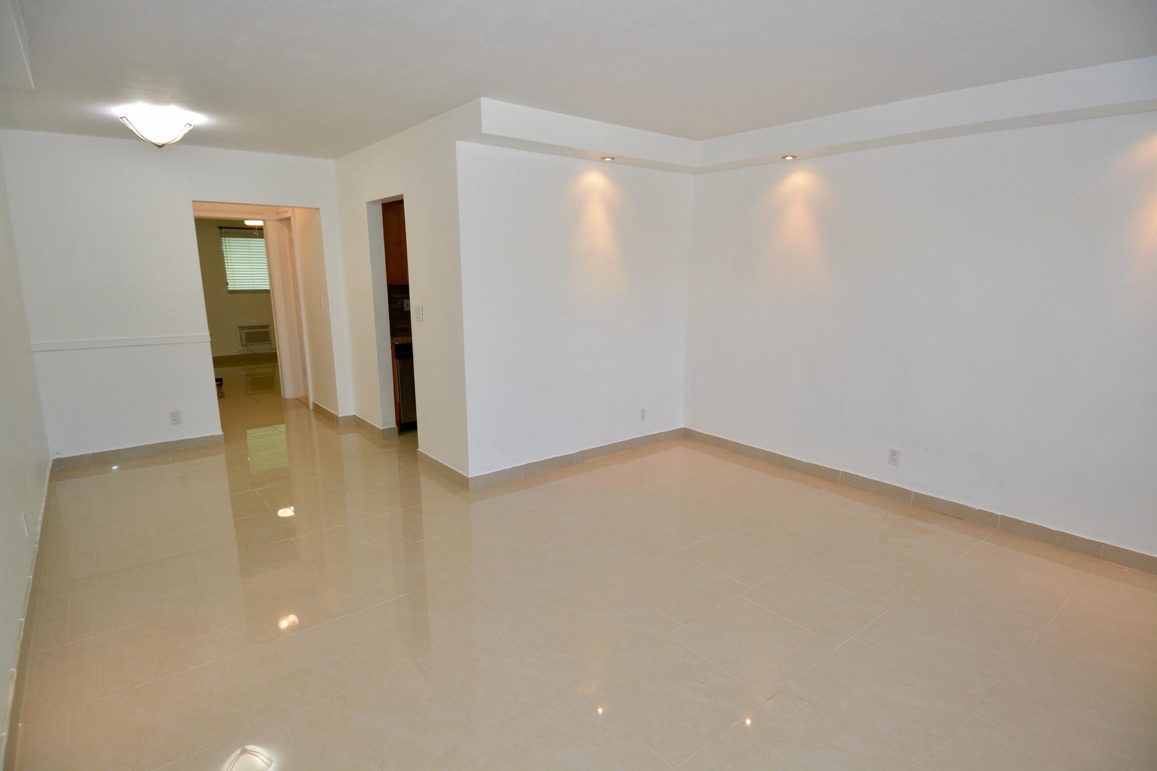 2000 NE 51st Court 103
