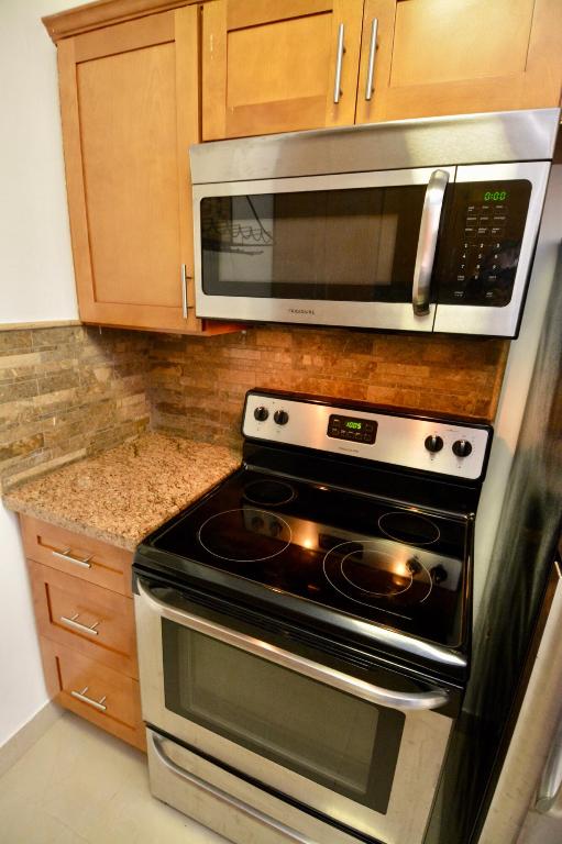 2000 NE 51st Court 103