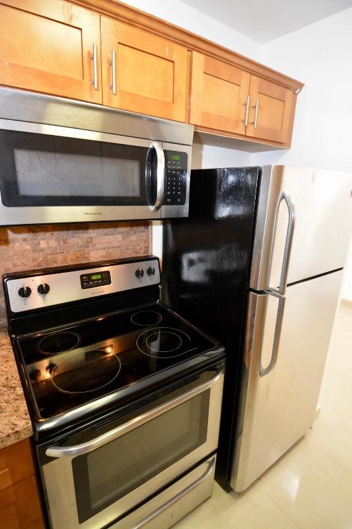 2000 NE 51st Court 103